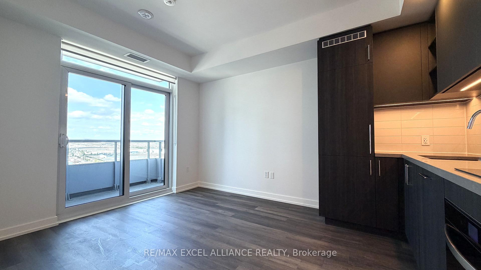Photo 6 of Unit 1712, 5 Meadowdale Road, Vaughan, Vaughan Corporate Centre — HOMEH
