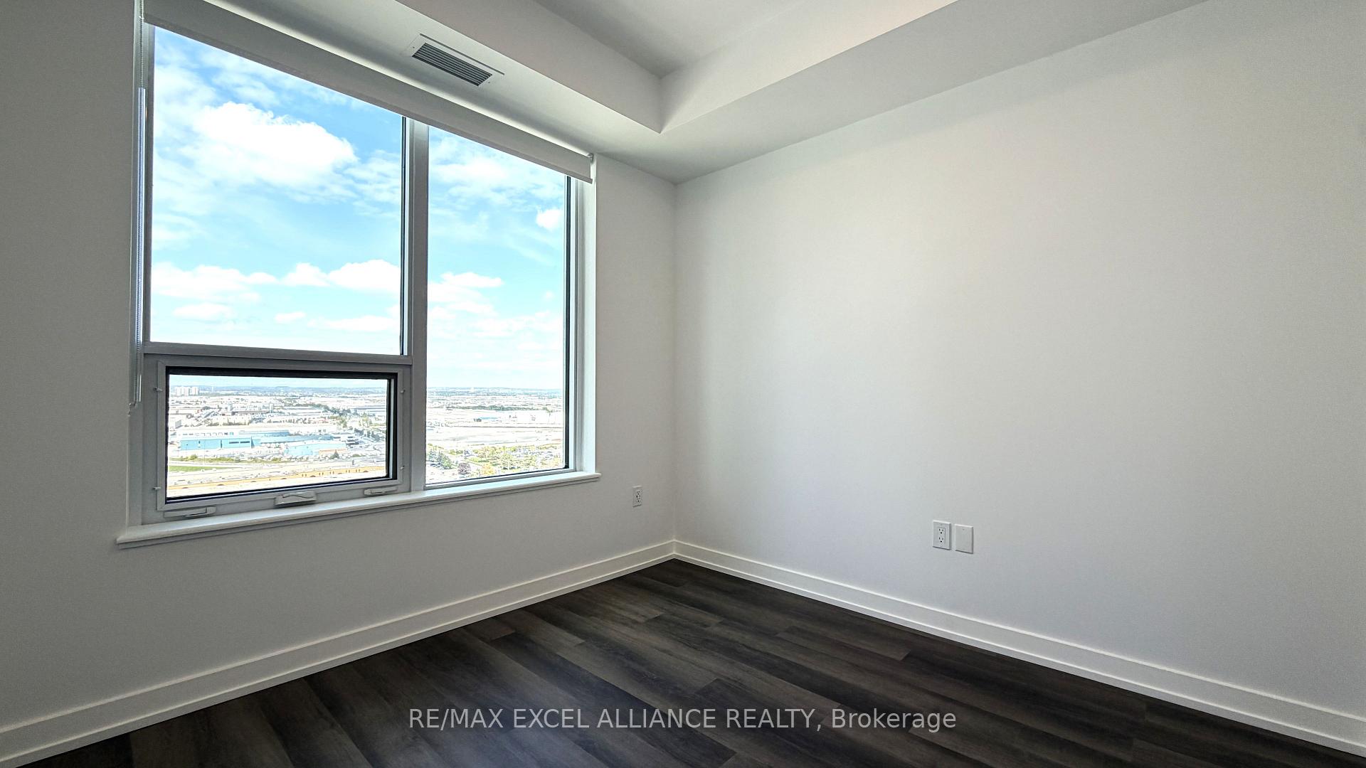 Photo 10 of Unit 1712, 5 Meadowdale Road, Vaughan, Vaughan Corporate Centre — HOMEH