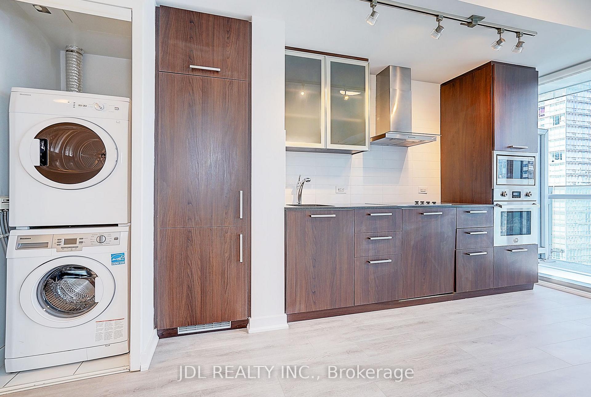 Photo 16 of Unit 2012, 14 York Street, Toronto, Waterfront Communities — HOMEH