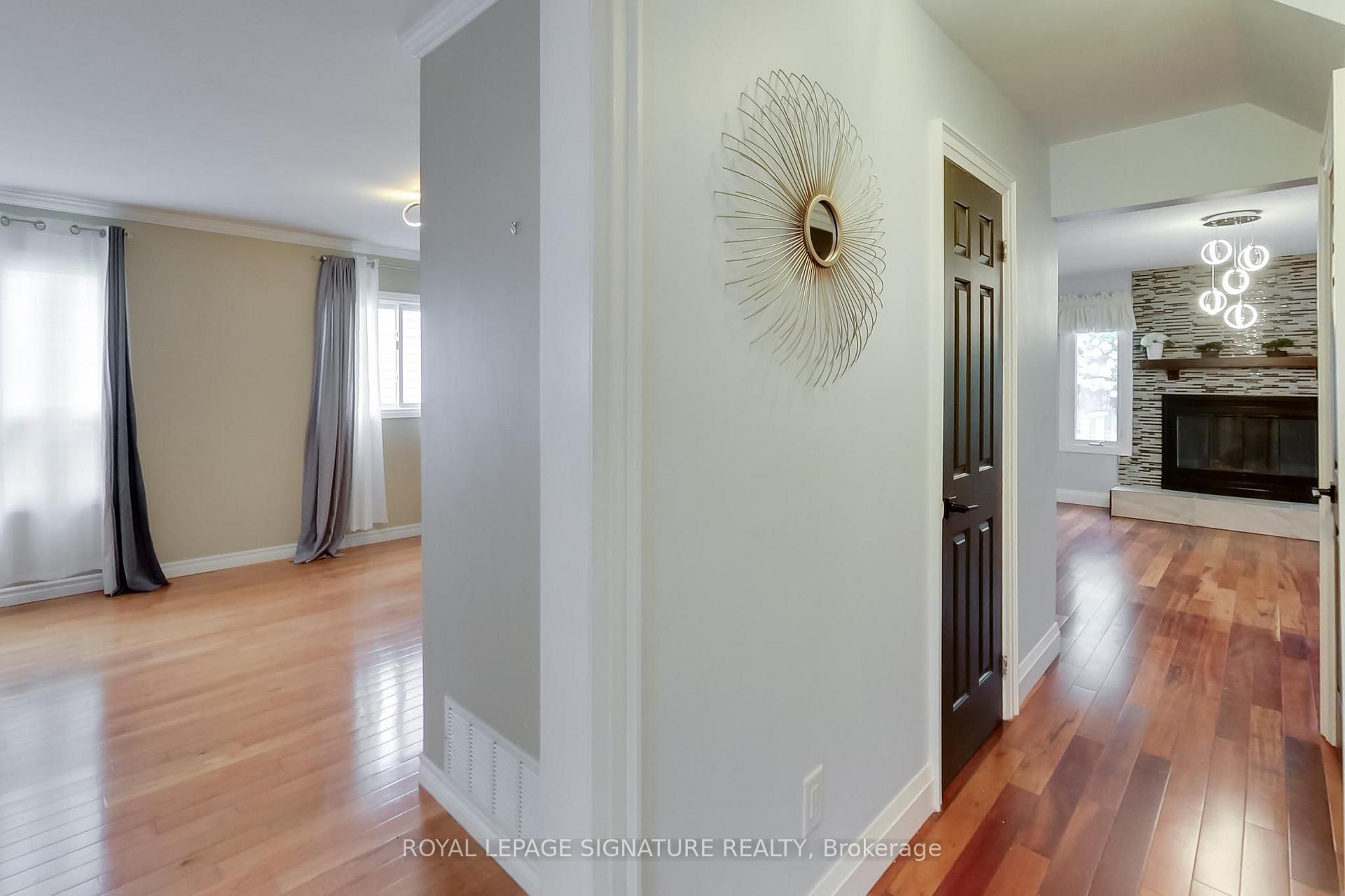 Photo 5 of 35 Carr Drive, Barrie, Letitia Heights — HOMEH
