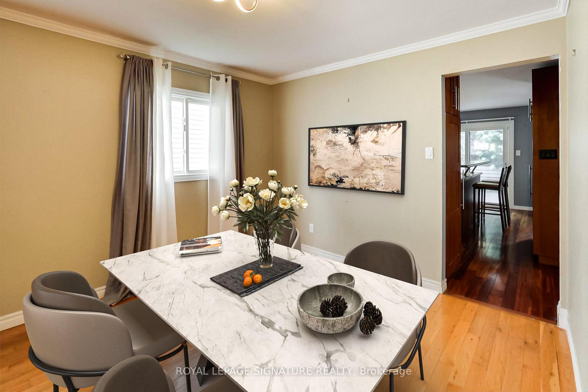 Photo 10 of 35 Carr Drive, Barrie, Letitia Heights — HOMEH