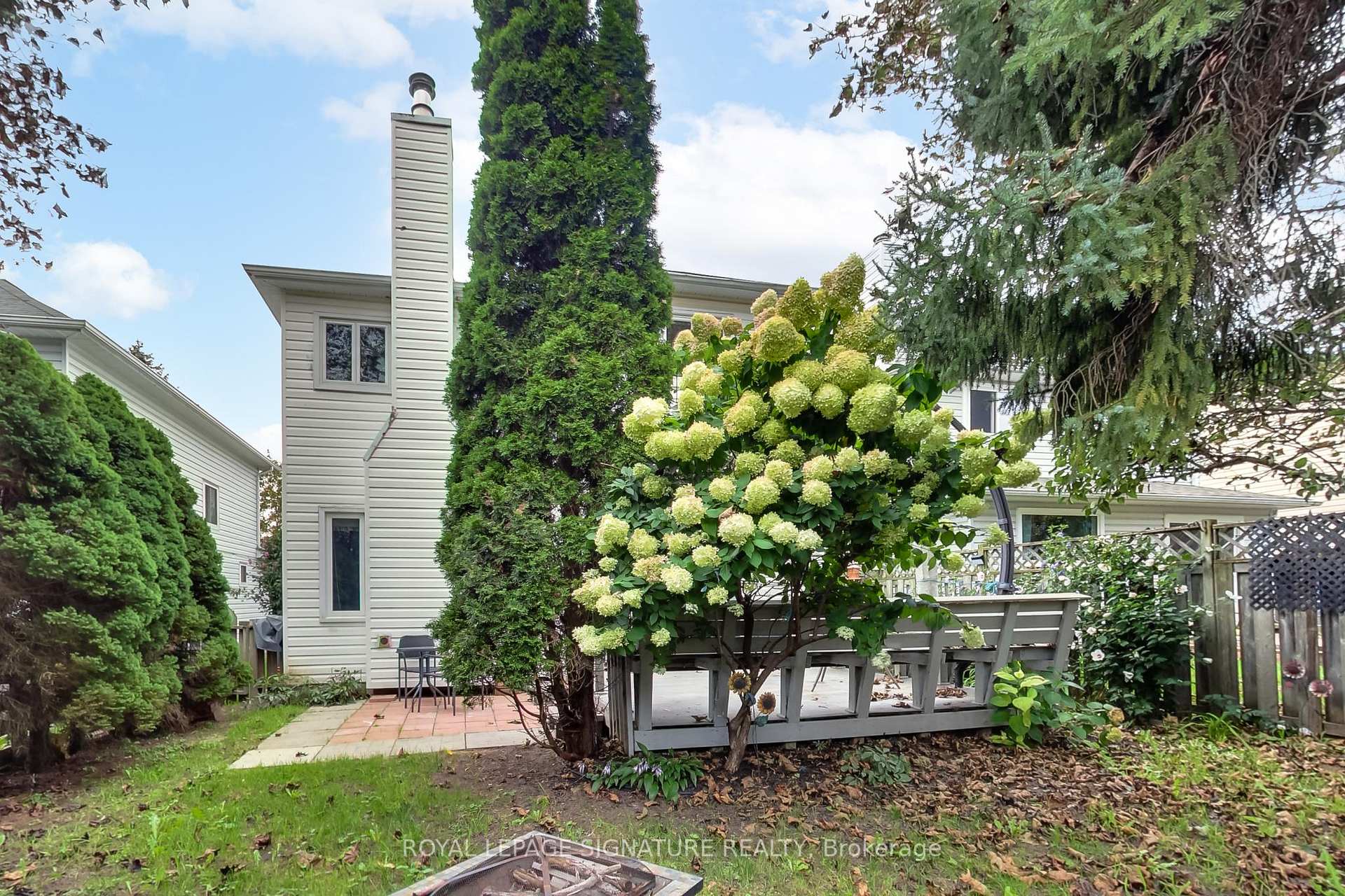 Photo 42 of 35 Carr Drive, Barrie, Letitia Heights — HOMEH