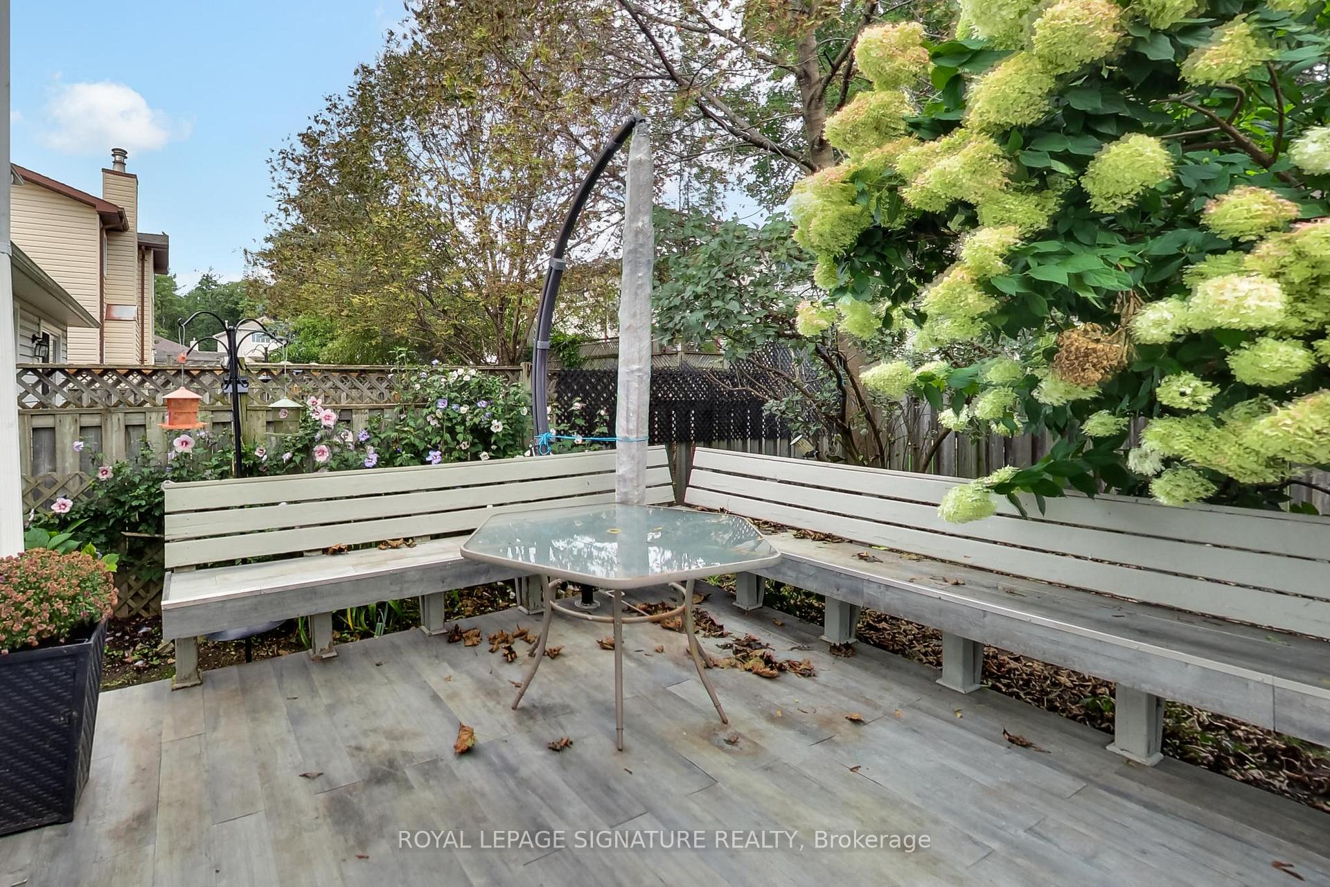 Photo 43 of 35 Carr Drive, Barrie, Letitia Heights — HOMEH