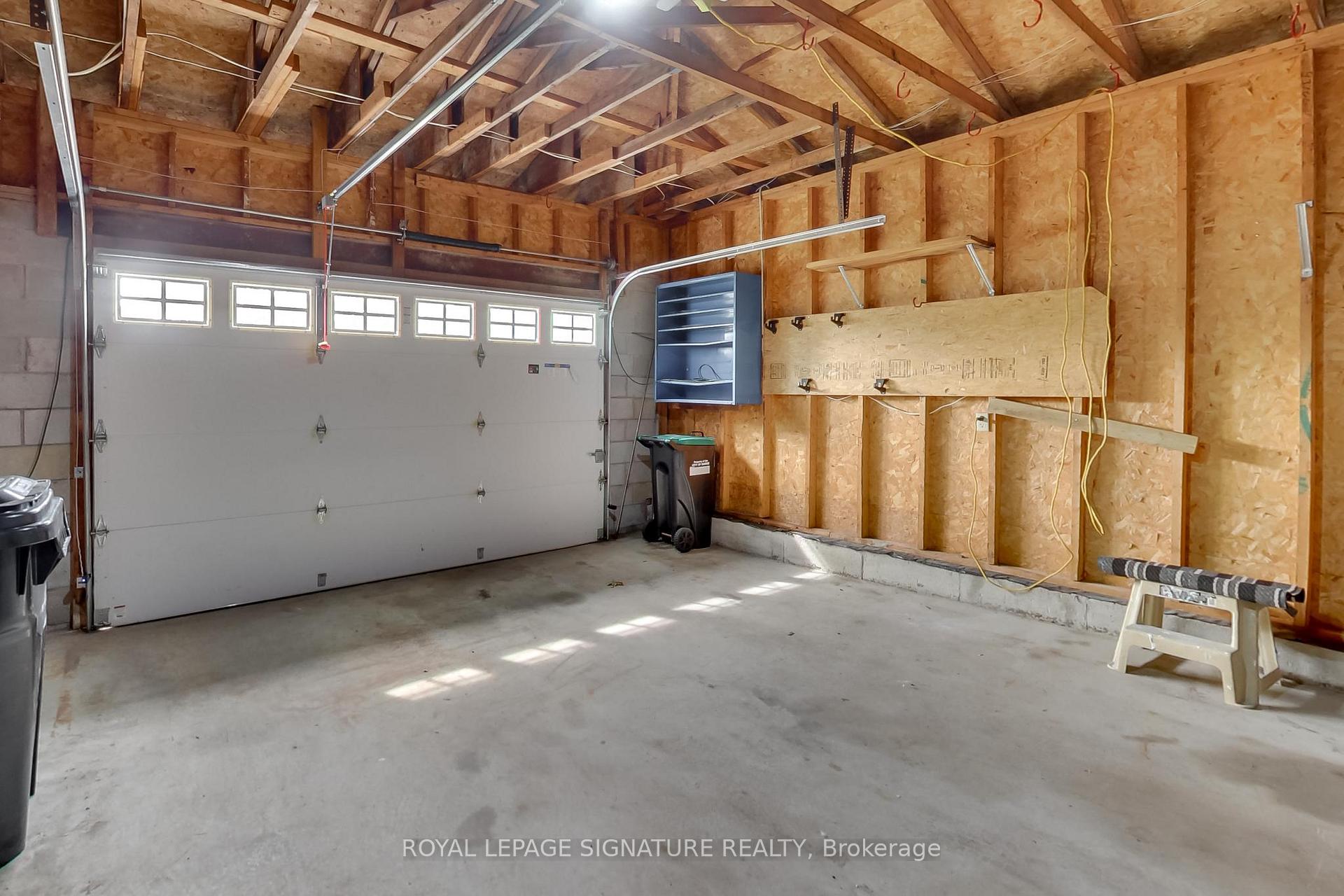 Photo 46 of 35 Carr Drive, Barrie, Letitia Heights — HOMEH