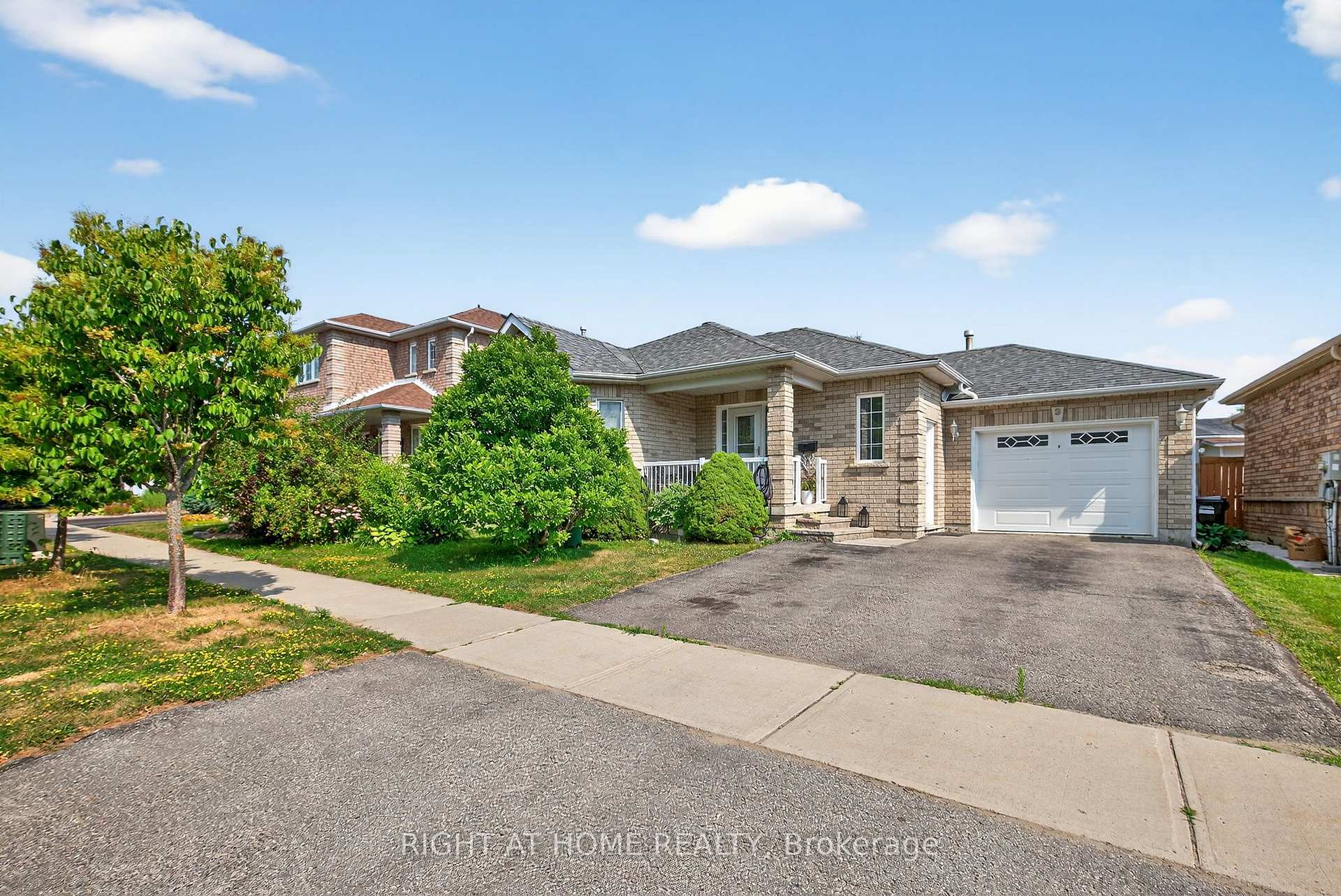 Photo 4 of 3 Player Drive, Barrie, East Bayfield — HOMEH