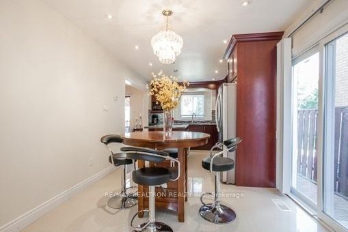 Photo 6 of 113 Upton Crescent, Markham, Milliken Mills West — HOMEH