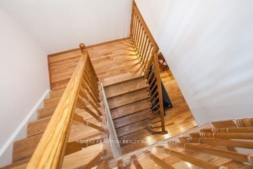 Photo 8 of 113 Upton Crescent, Markham, Milliken Mills West — HOMEH