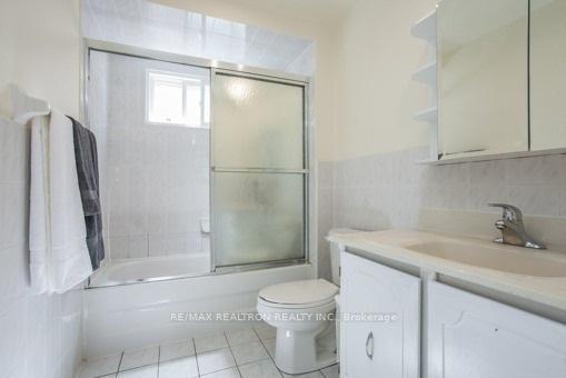 Photo 12 of 113 Upton Crescent, Markham, Milliken Mills West — HOMEH
