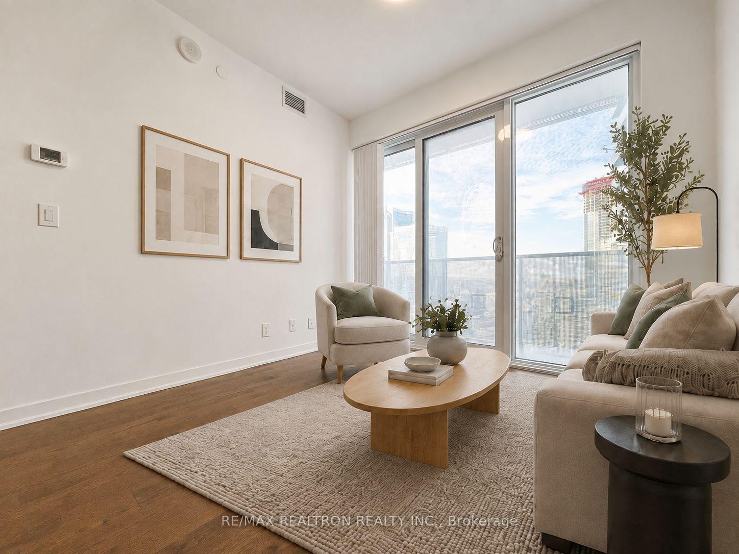 Photo 5 of Unit 5806, 100 Harbour Street, Toronto, Waterfront Communities — HOMEH