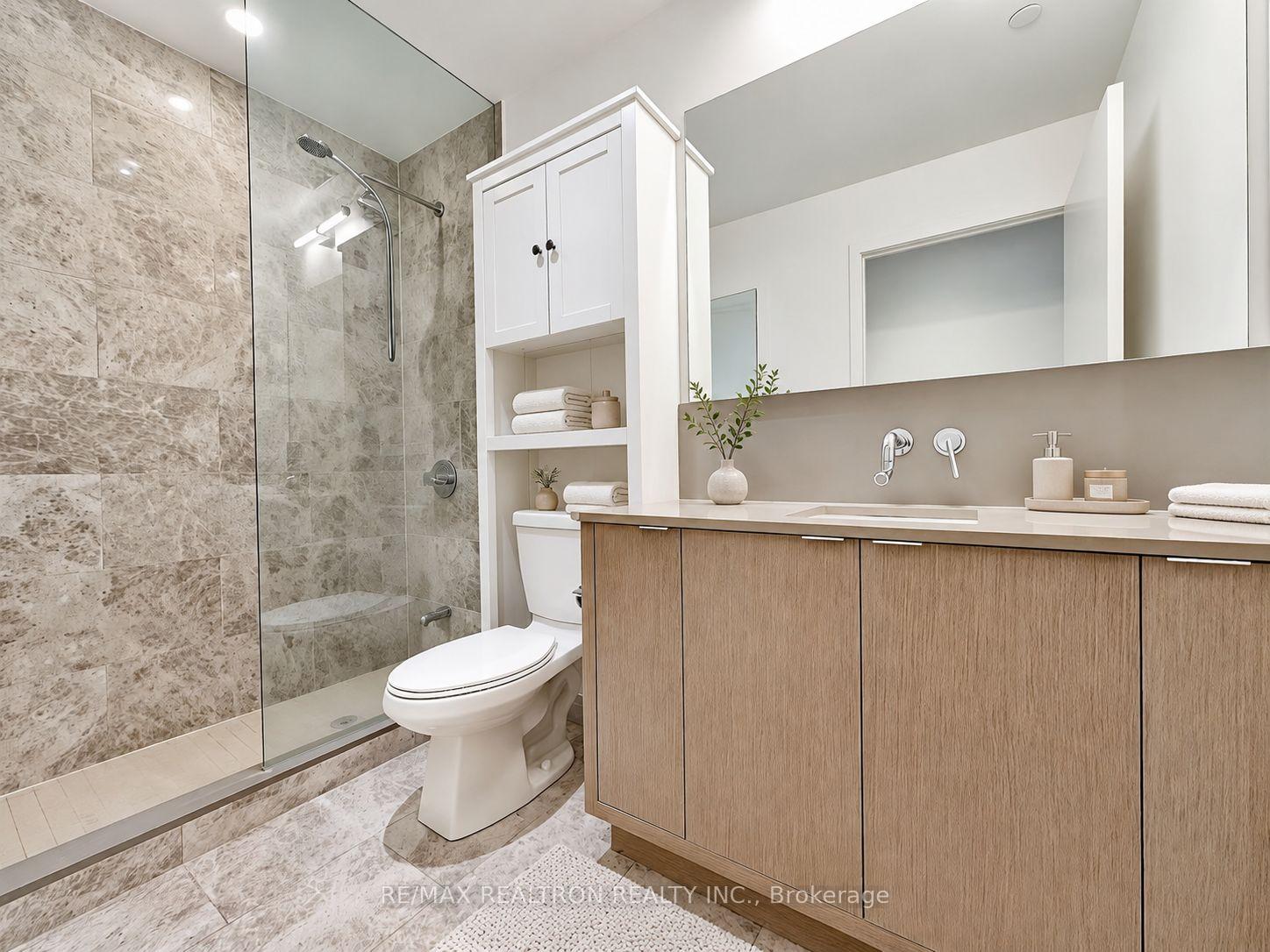 Photo 12 of Unit 5806, 100 Harbour Street, Toronto, Waterfront Communities — HOMEH