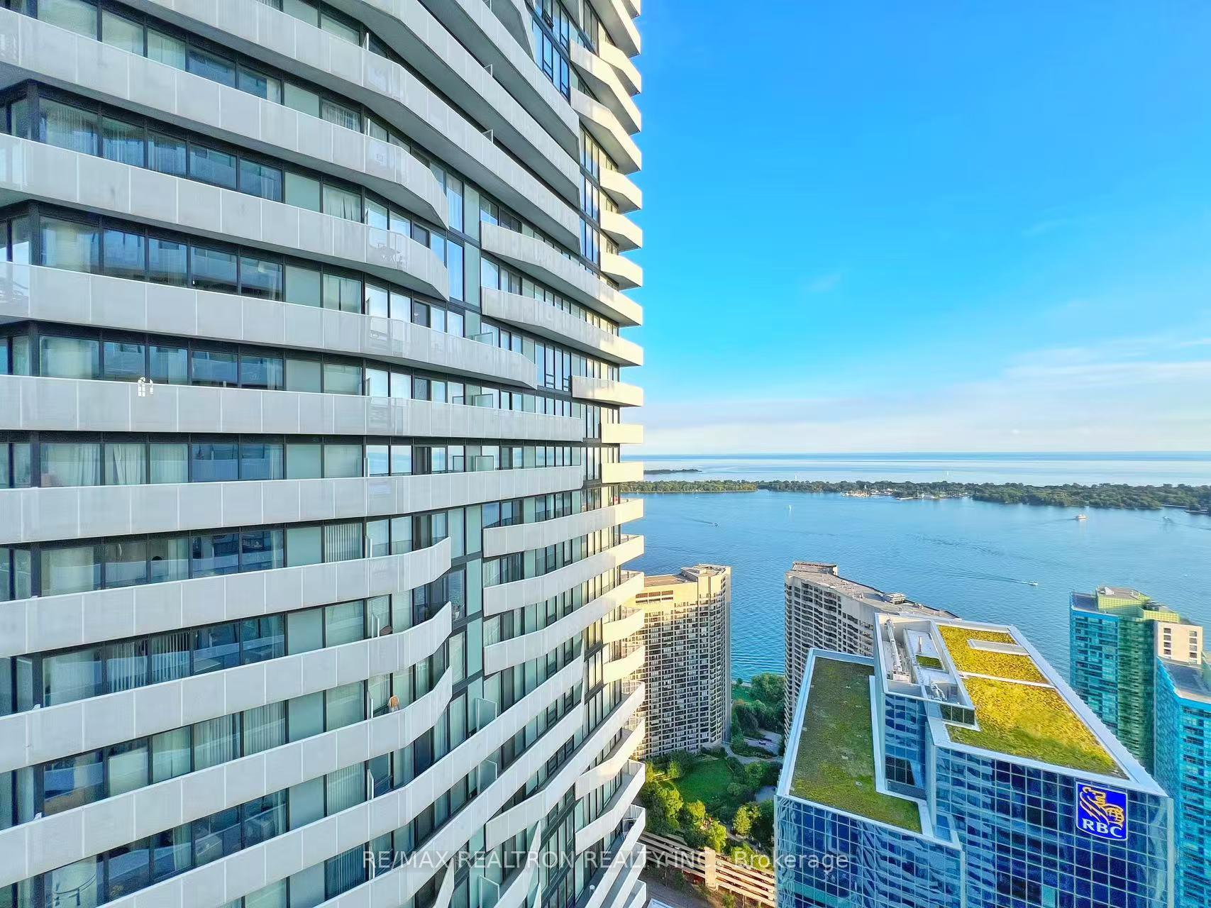 Photo 14 of Unit 5806, 100 Harbour Street, Toronto, Waterfront Communities — HOMEH