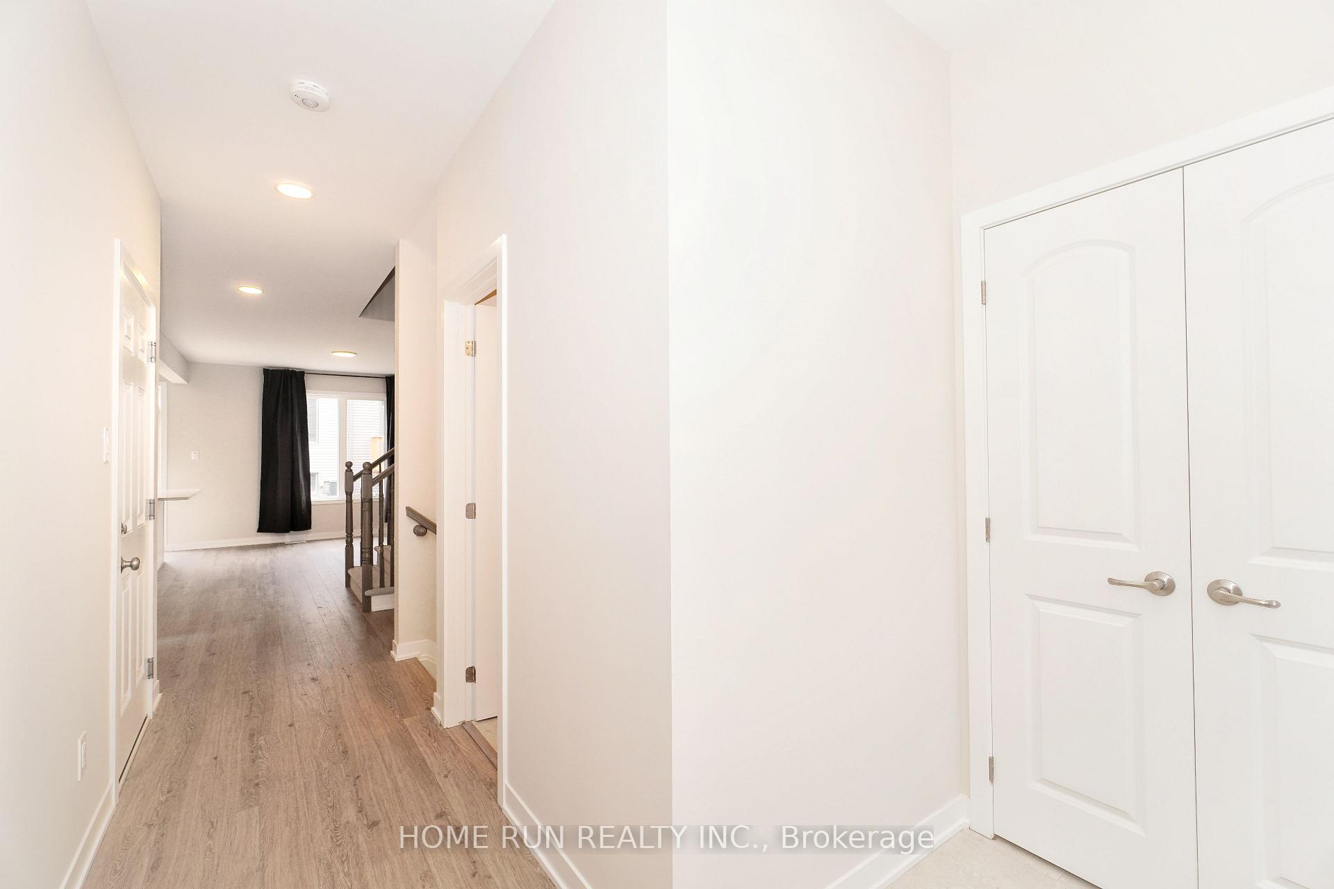 Photo 2 of 258 Catnip Crescent, Ottawa, Kanata - Morgan's Grant/South March — HOMEH