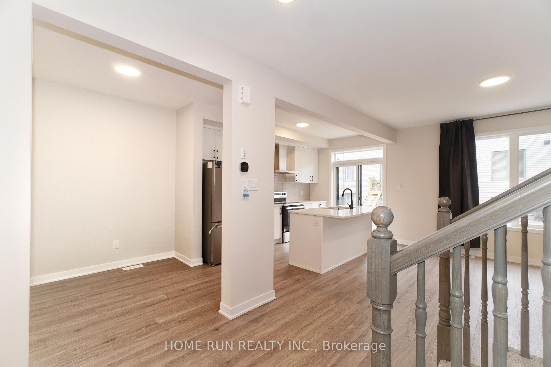 Photo 6 of 258 Catnip Crescent, Ottawa, Kanata - Morgan's Grant/South March — HOMEH