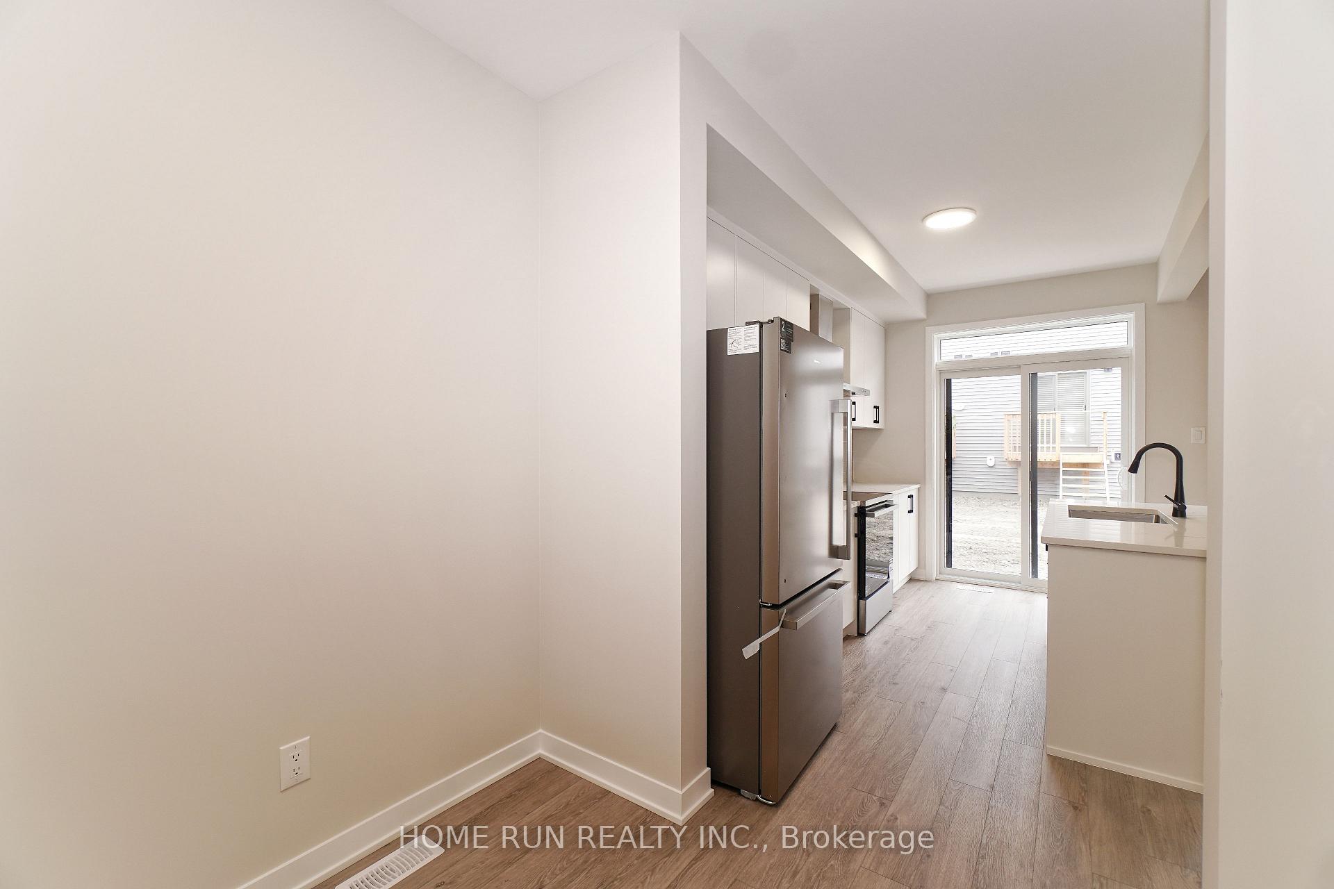 Photo 7 of 258 Catnip Crescent, Ottawa, Kanata - Morgan's Grant/South March — HOMEH