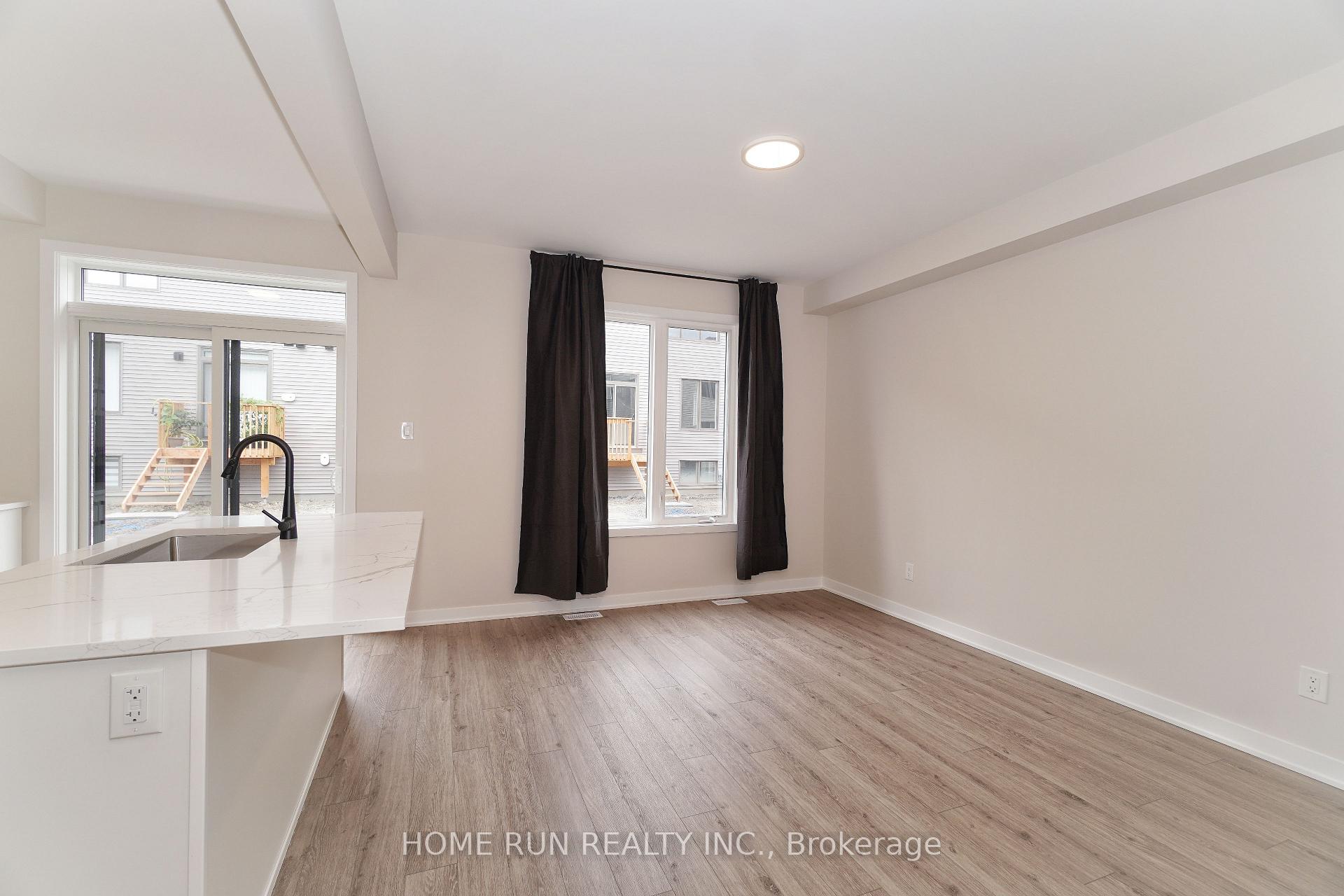 Photo 10 of 258 Catnip Crescent, Ottawa, Kanata - Morgan's Grant/South March — HOMEH
