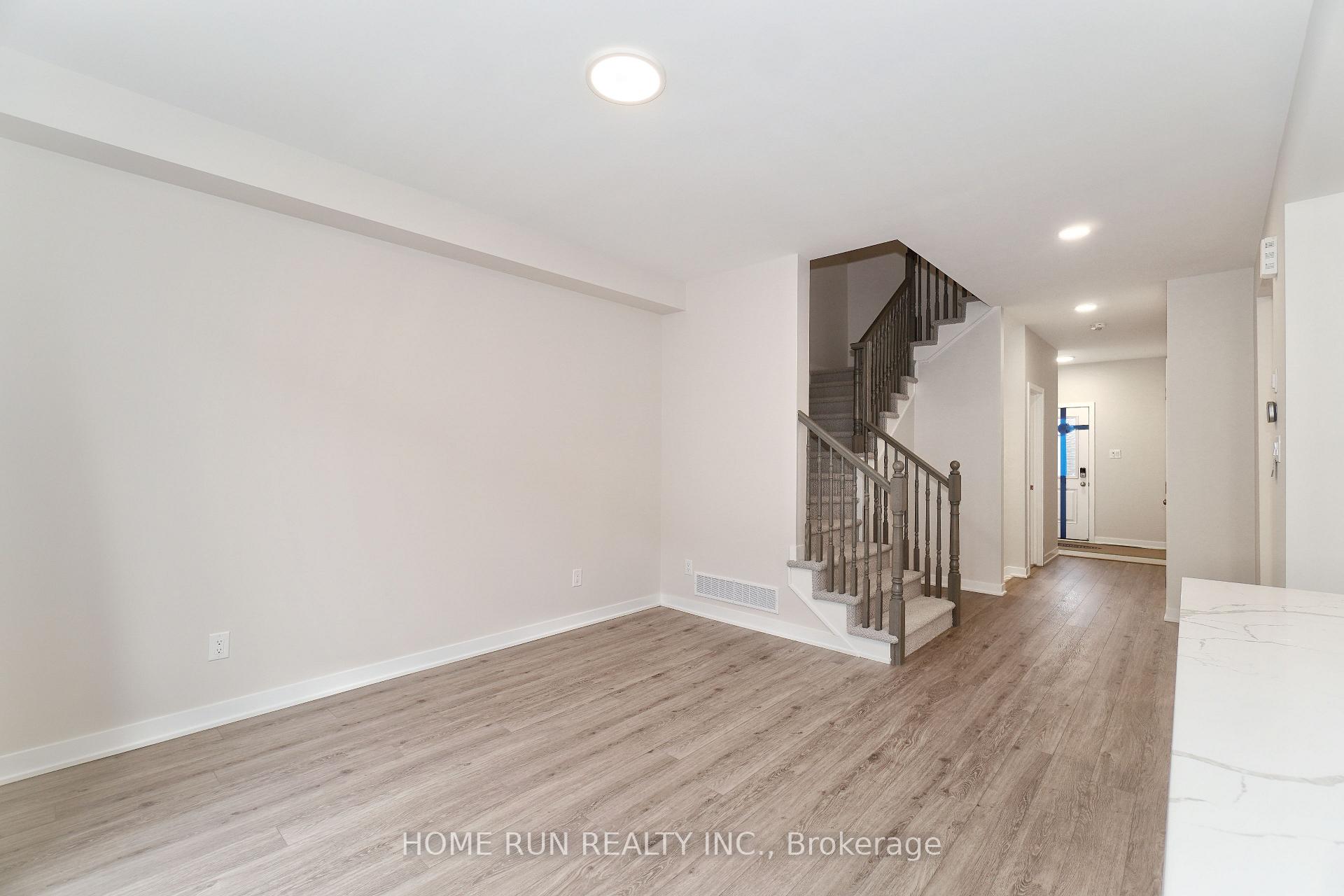 Photo 13 of 258 Catnip Crescent, Ottawa, Kanata - Morgan's Grant/South March — HOMEH