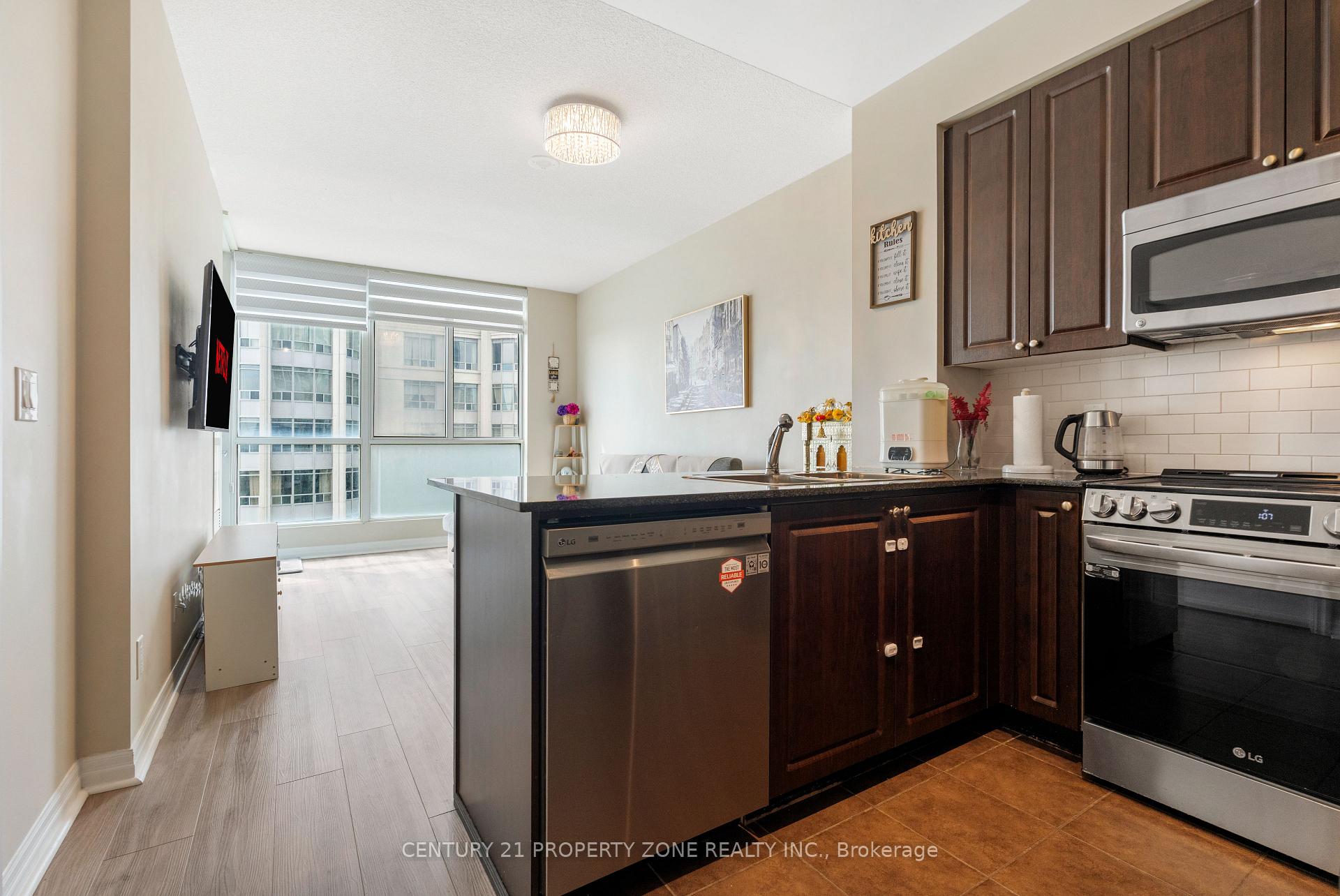 Photo 7 of Unit 2210, 225 Webb Drive, Mississauga, City Centre — HOMEH