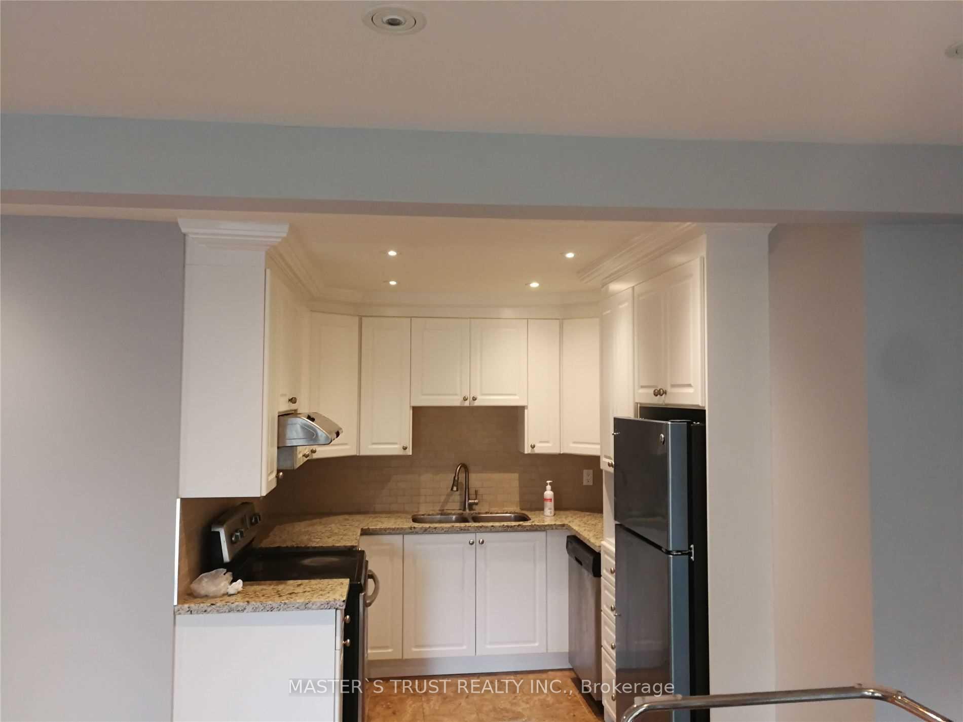 Photo 4 of Unit 15, 653 Village Parkway, Markham, Unionville — HOMEH