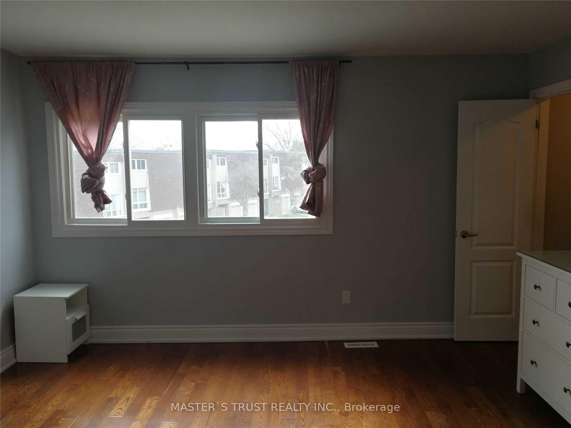 Photo 9 of Unit 15, 653 Village Parkway, Markham, Unionville — HOMEH