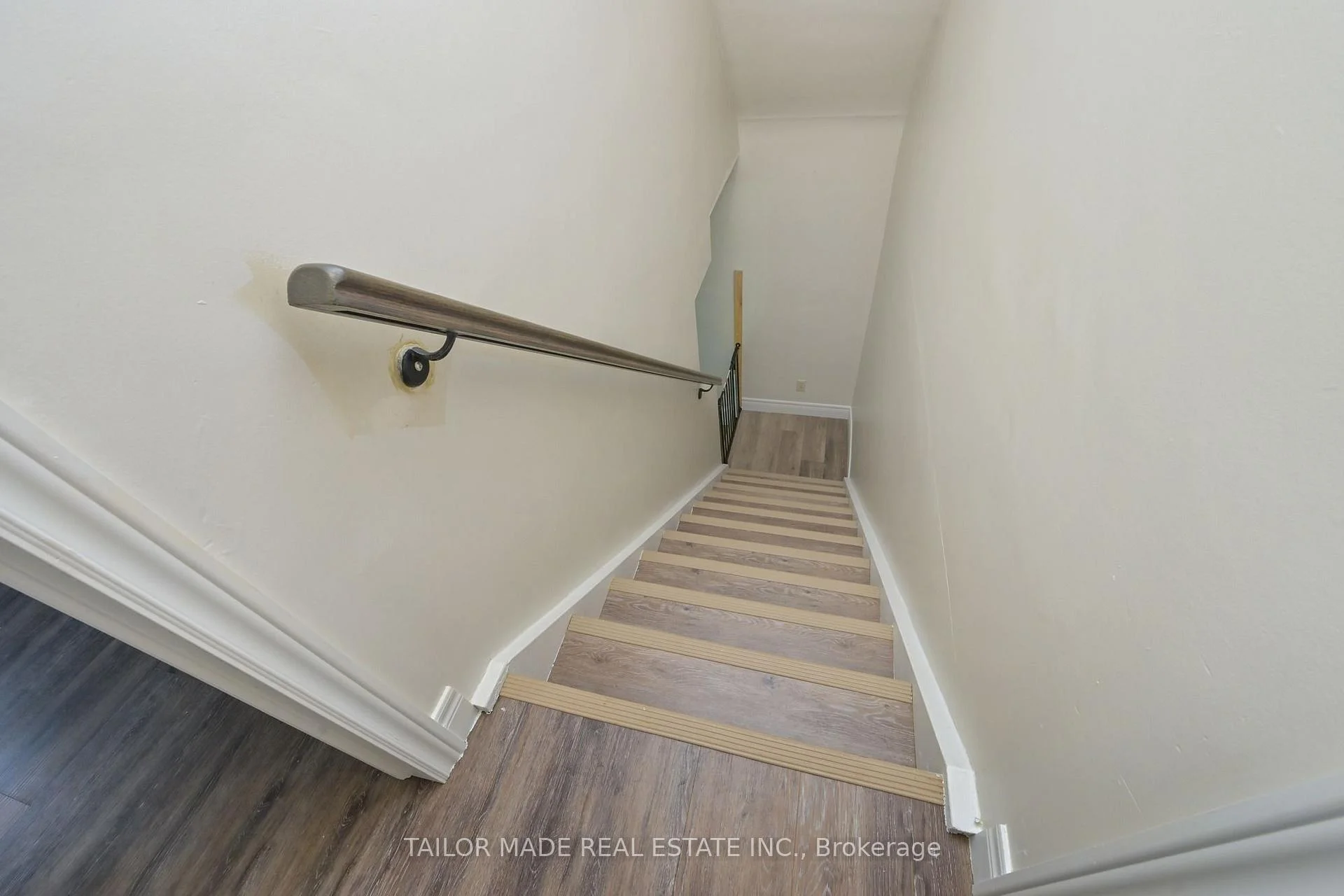 Photo 27 of 88 Mccaul Street, Brampton, Brampton North — HOMEH