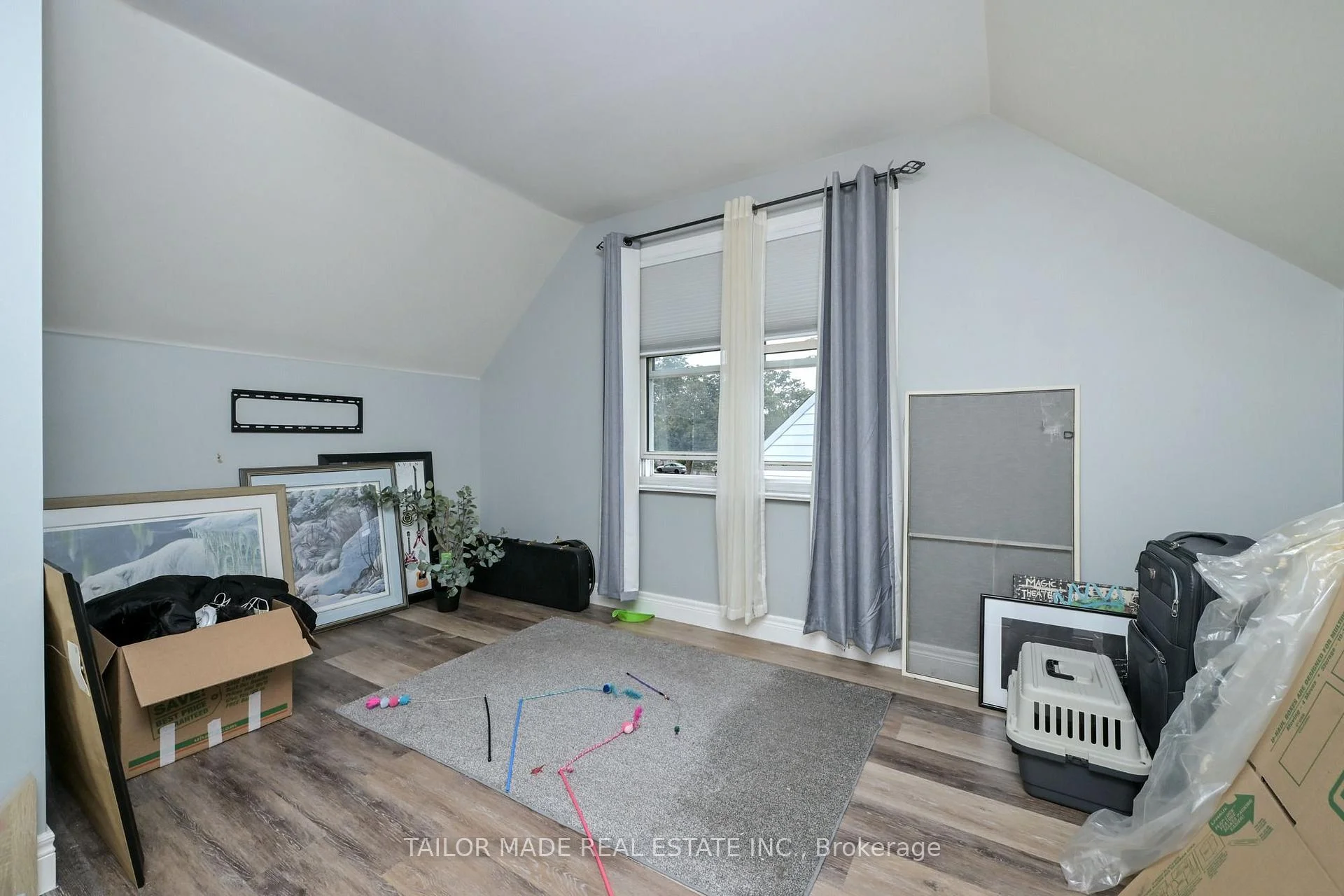 Photo 35 of 88 Mccaul Street, Brampton, Brampton North — HOMEH