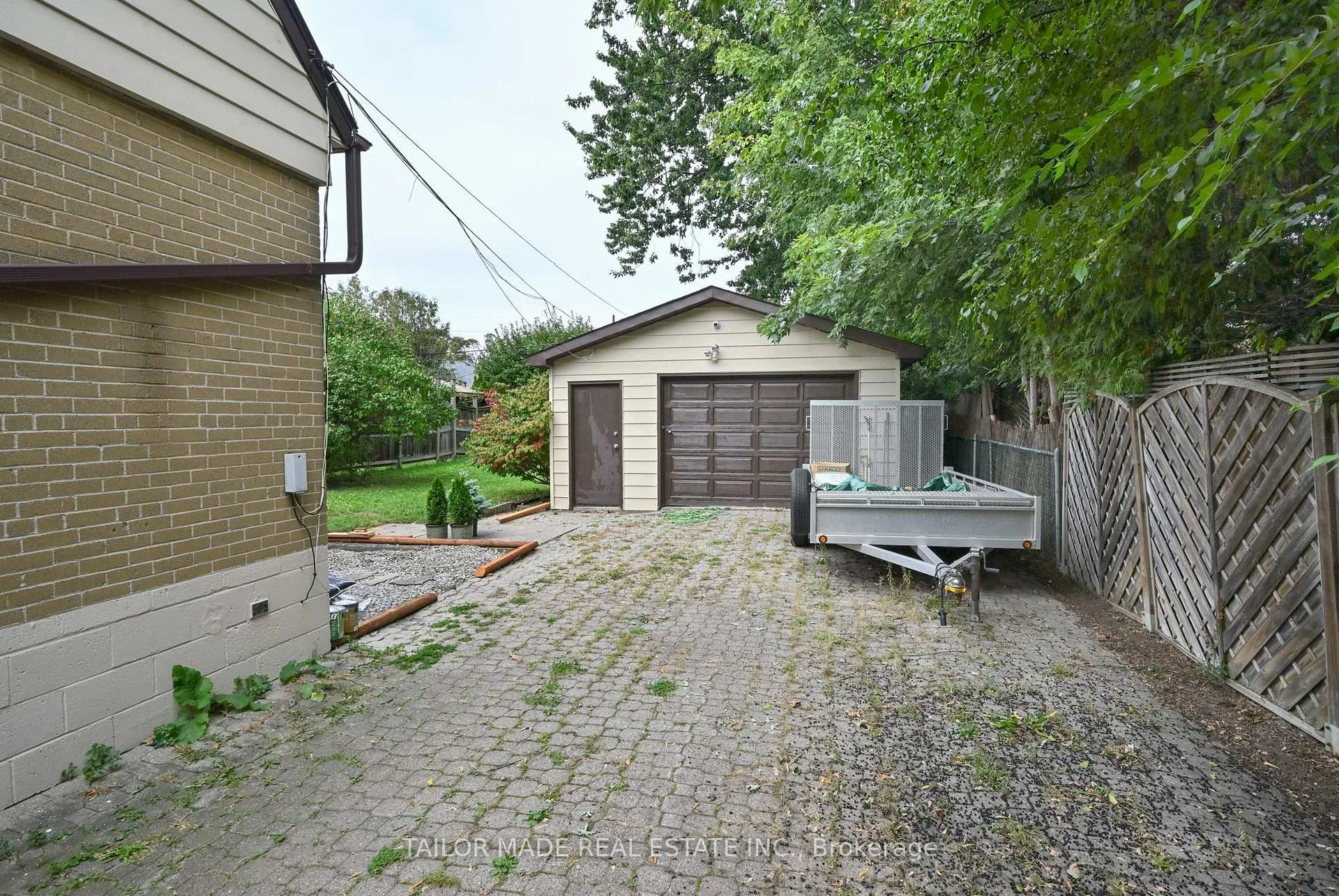 Photo 51 of 88 Mccaul Street, Brampton, Brampton North — HOMEH