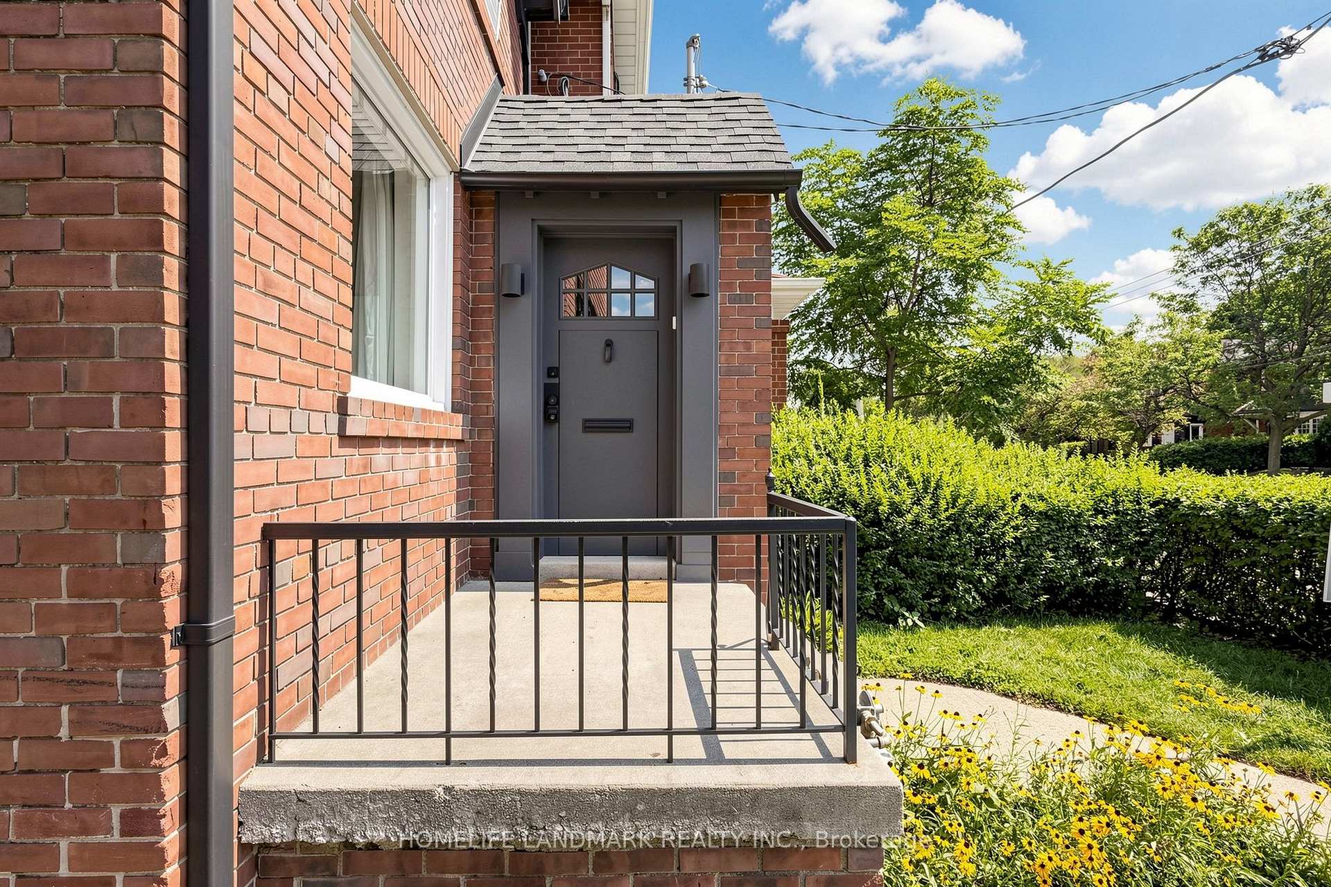 Photo 4 of 190 Lawrence Avenue W, Toronto, Lawrence Park North — HOMEH