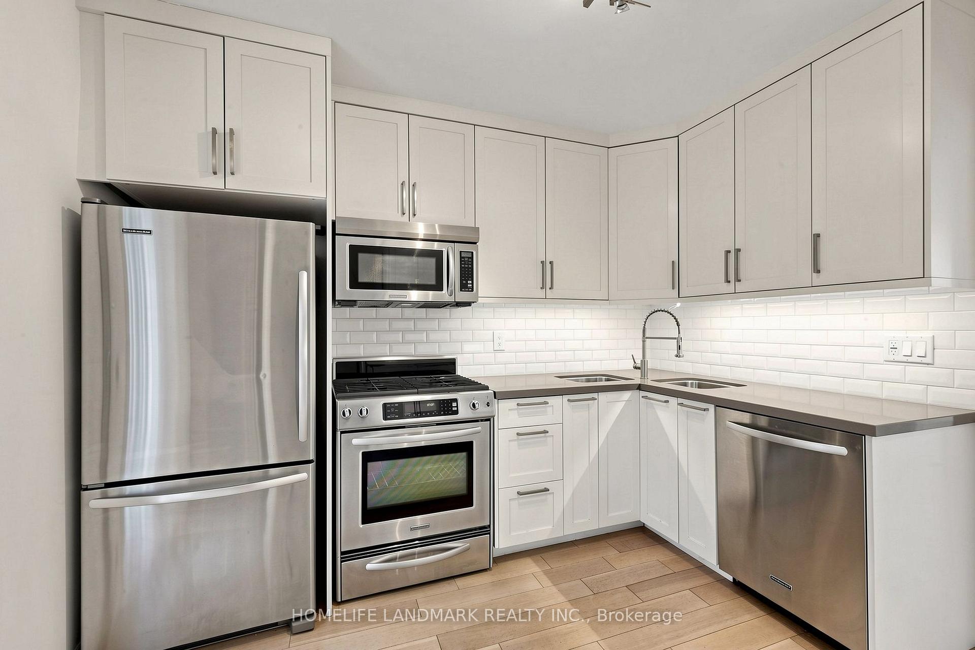 Photo 15 of 190 Lawrence Avenue W, Toronto, Lawrence Park North — HOMEH