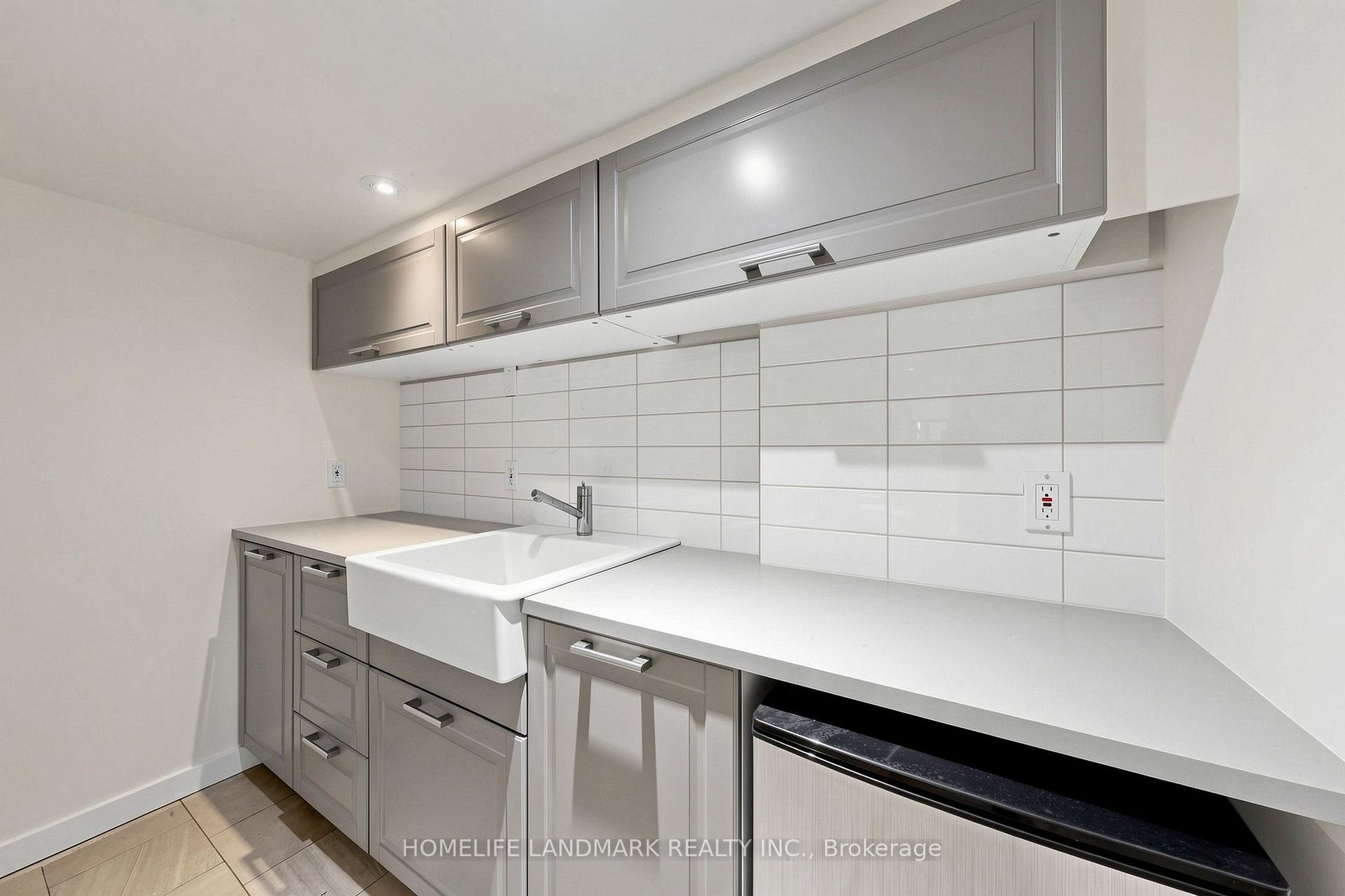 Photo 36 of 190 Lawrence Avenue W, Toronto, Lawrence Park North — HOMEH