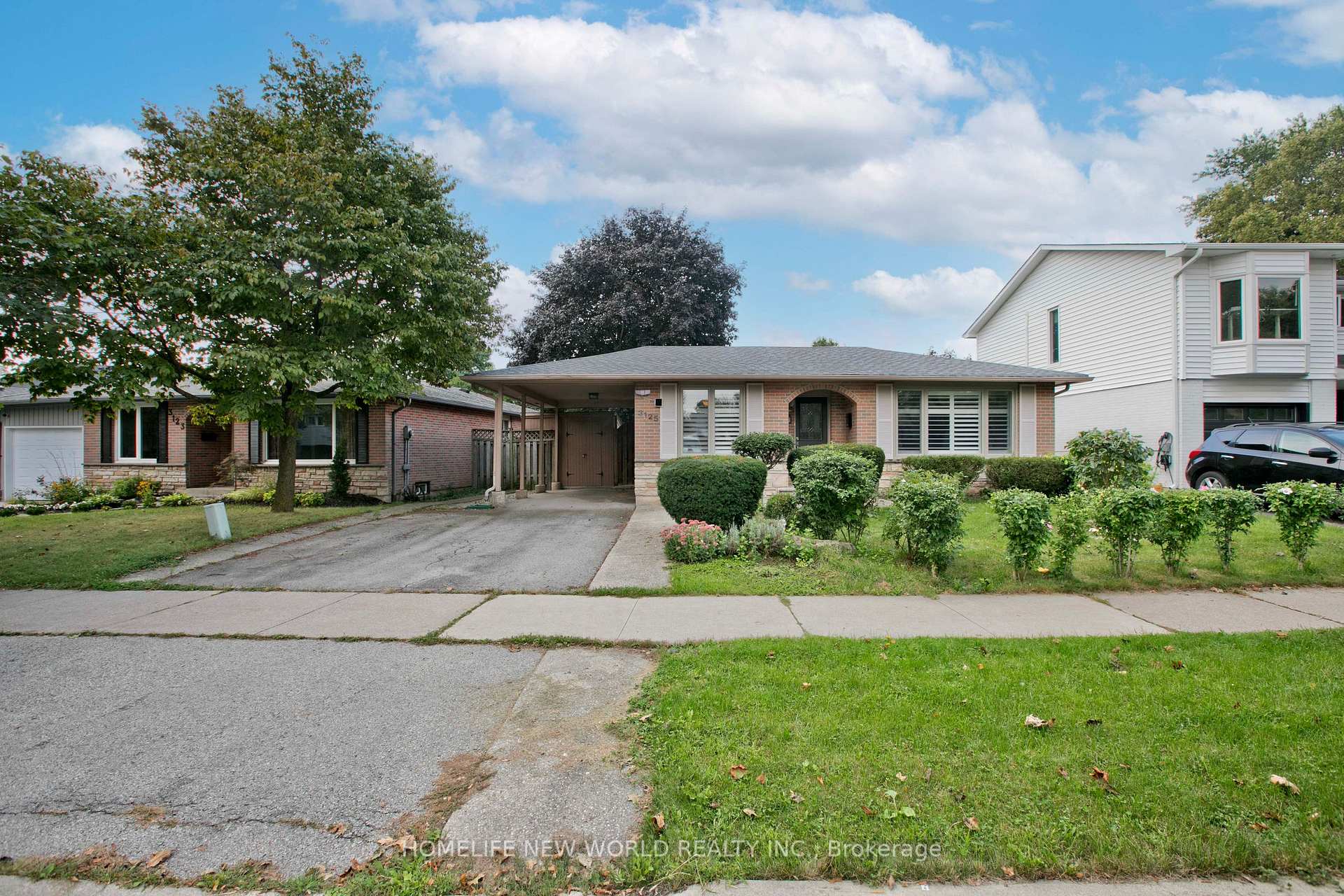 Photo 2 of 3125 Centennial Drive, Burlington, Palmer — HOMEH