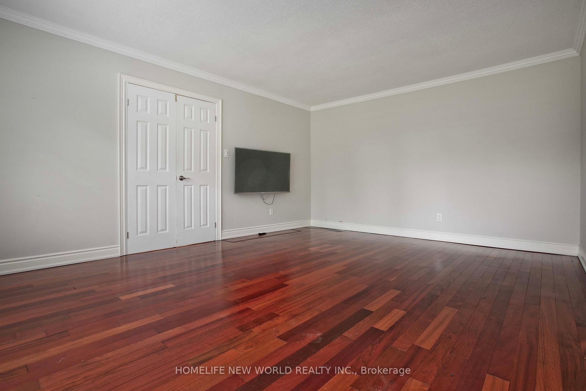 Photo 4 of 3125 Centennial Drive, Burlington, Palmer — HOMEH