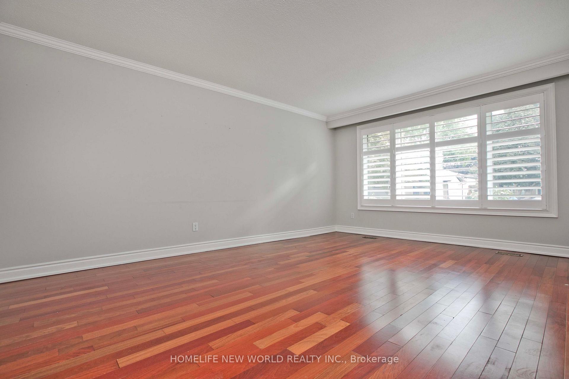 Photo 7 of 3125 Centennial Drive, Burlington, Palmer — HOMEH