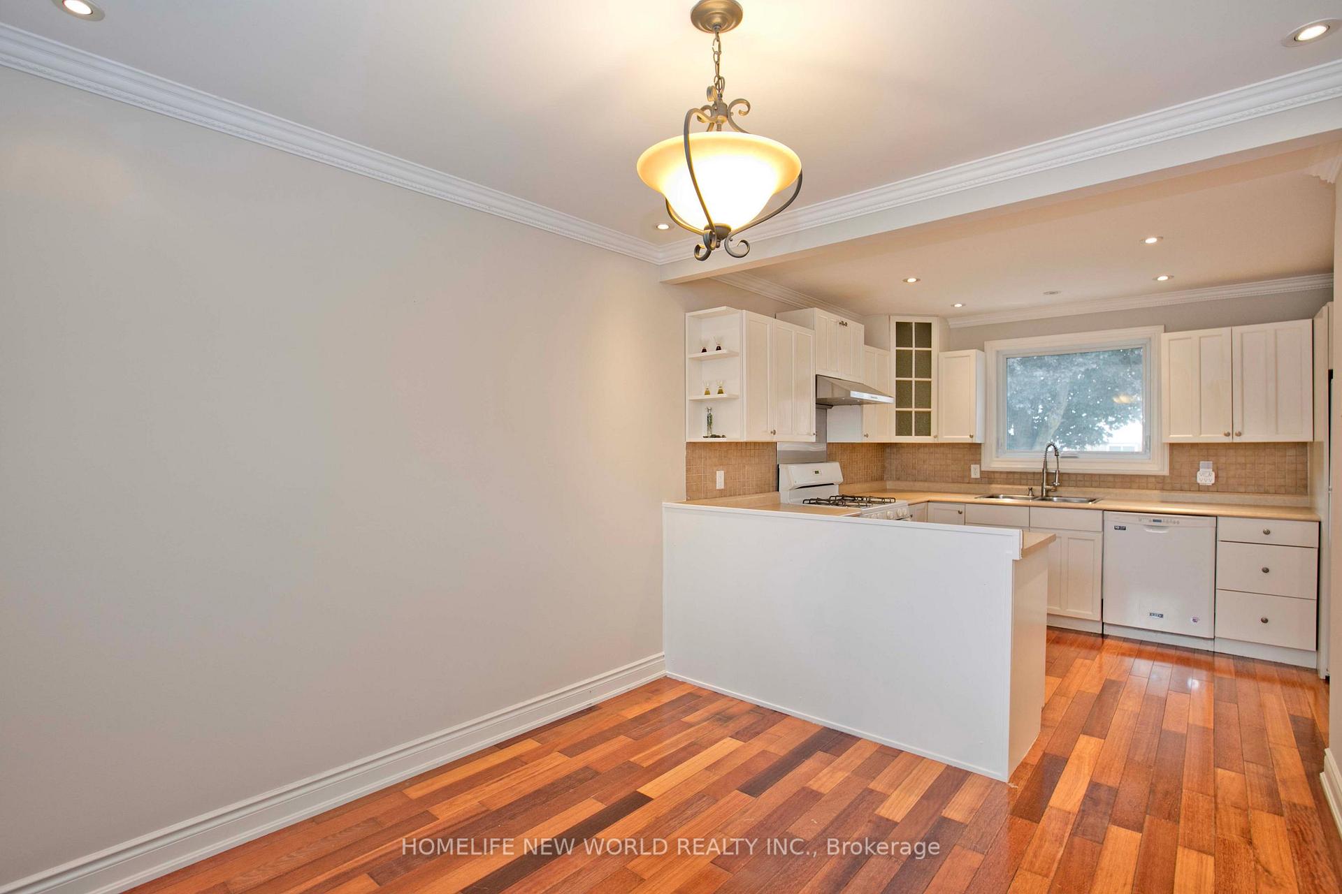 Photo 8 of 3125 Centennial Drive, Burlington, Palmer — HOMEH