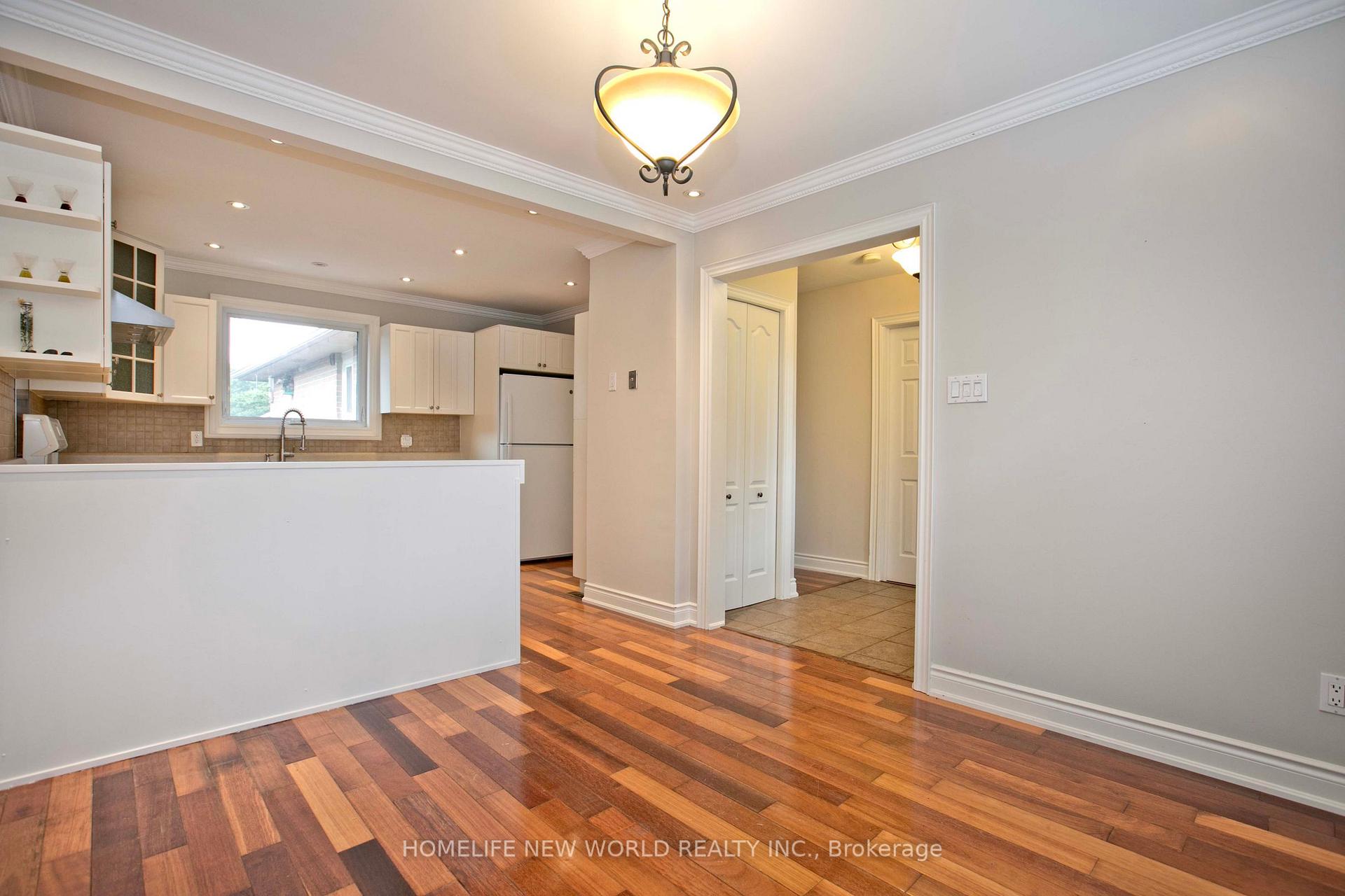 Photo 10 of 3125 Centennial Drive, Burlington, Palmer — HOMEH