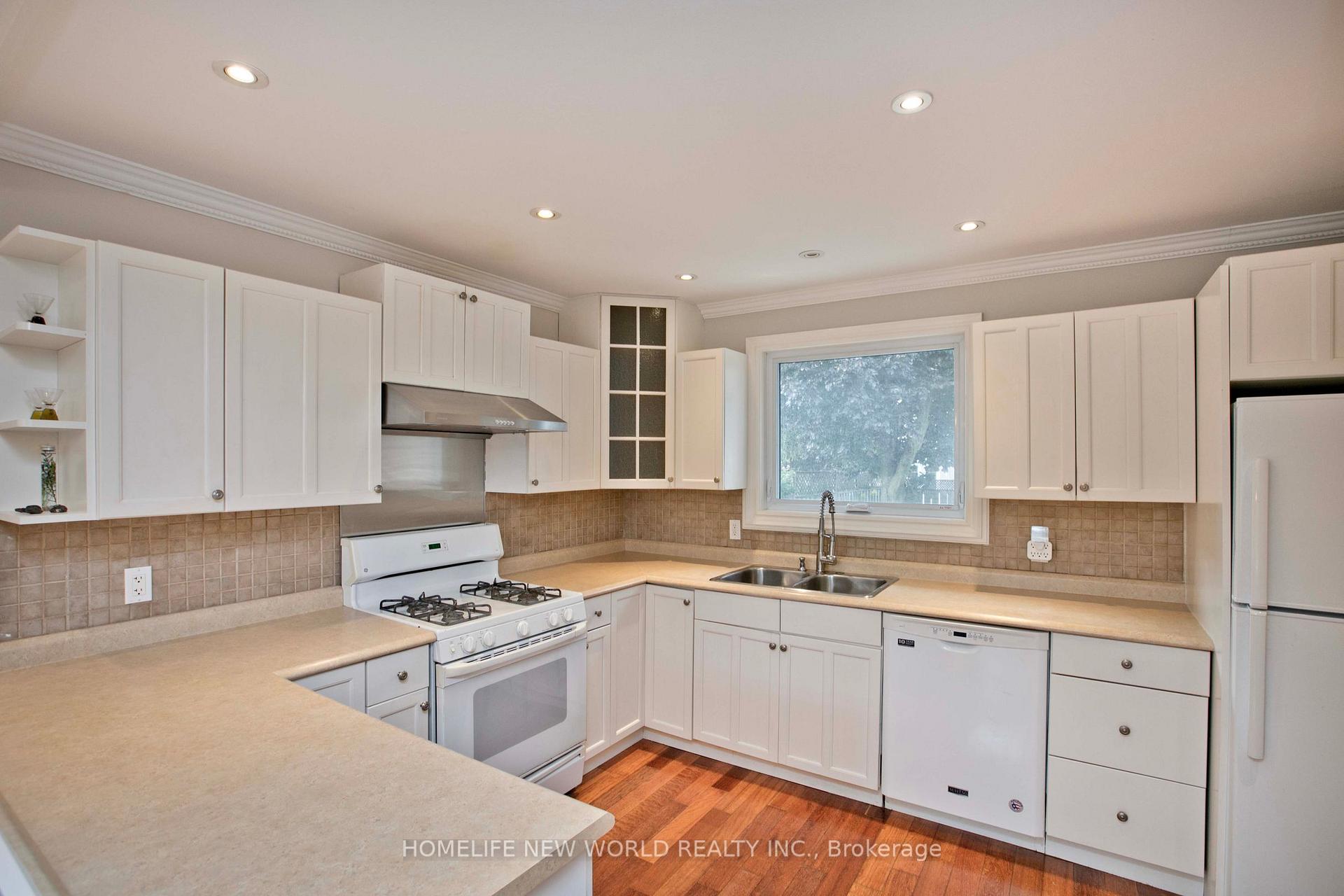 Photo 13 of 3125 Centennial Drive, Burlington, Palmer — HOMEH