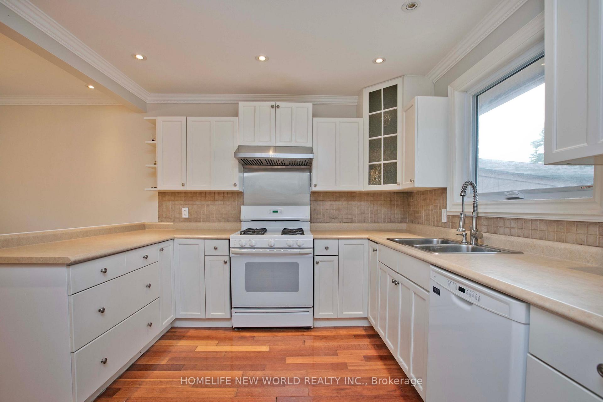 Photo 16 of 3125 Centennial Drive, Burlington, Palmer — HOMEH
