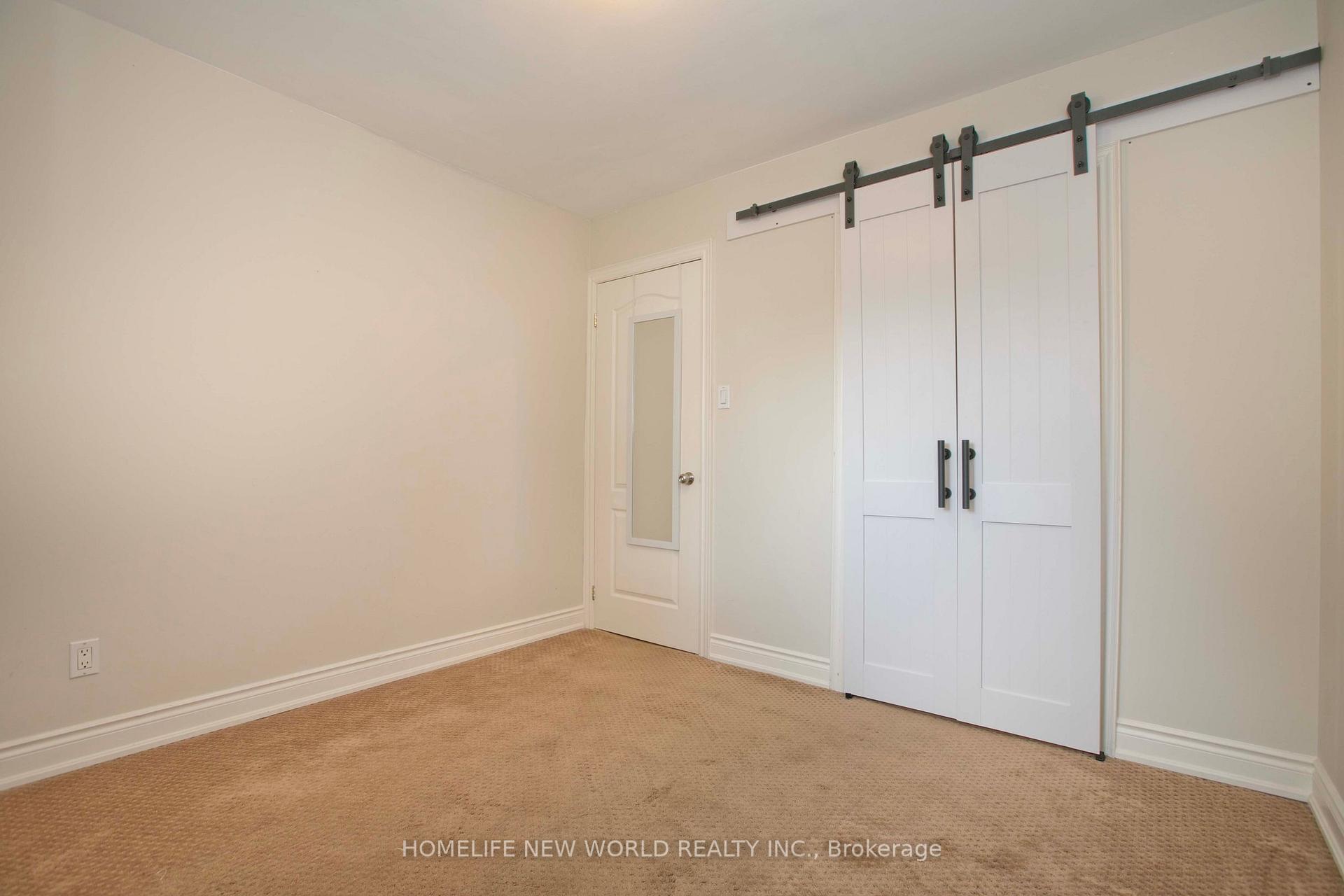 Photo 19 of 3125 Centennial Drive, Burlington, Palmer — HOMEH