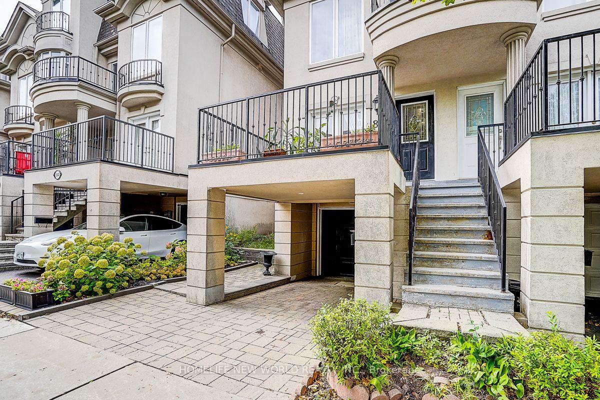 Photo 7 of 82 David Dunlap Circle, North York, Banbury-Don Mills — HOMEH