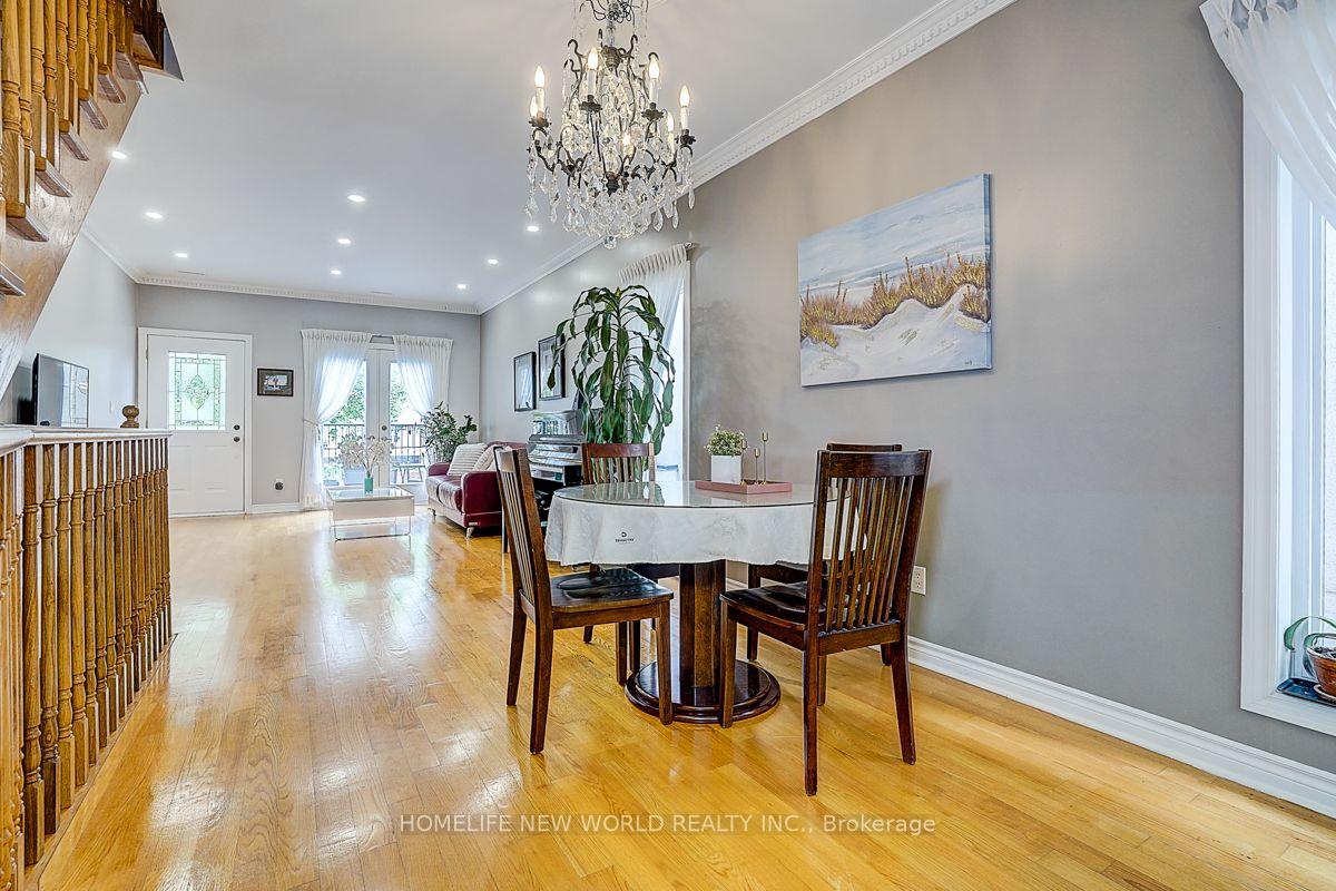 Photo 16 of 82 David Dunlap Circle, North York, Banbury-Don Mills — HOMEH