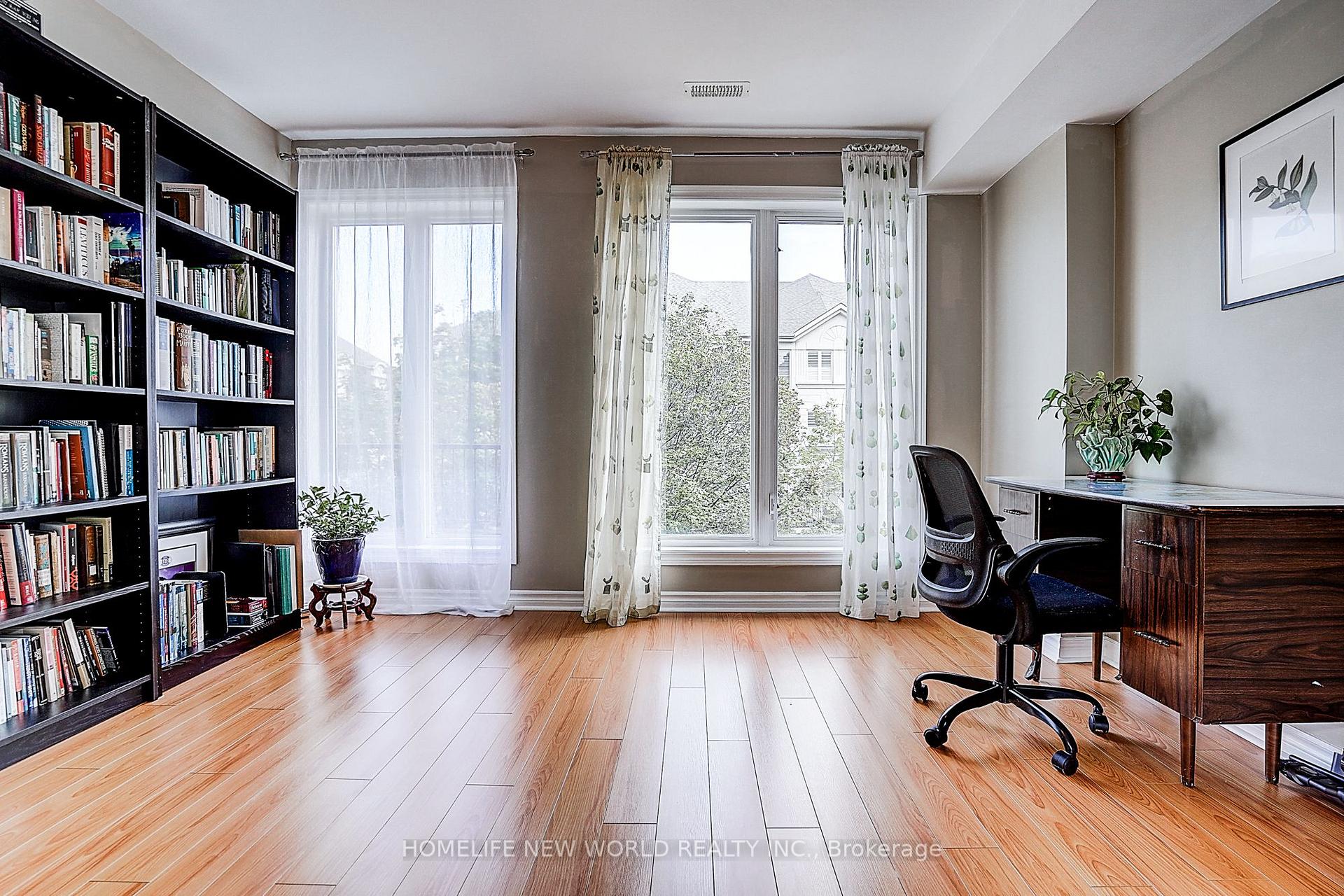 Photo 28 of 82 David Dunlap Circle, North York, Banbury-Don Mills — HOMEH