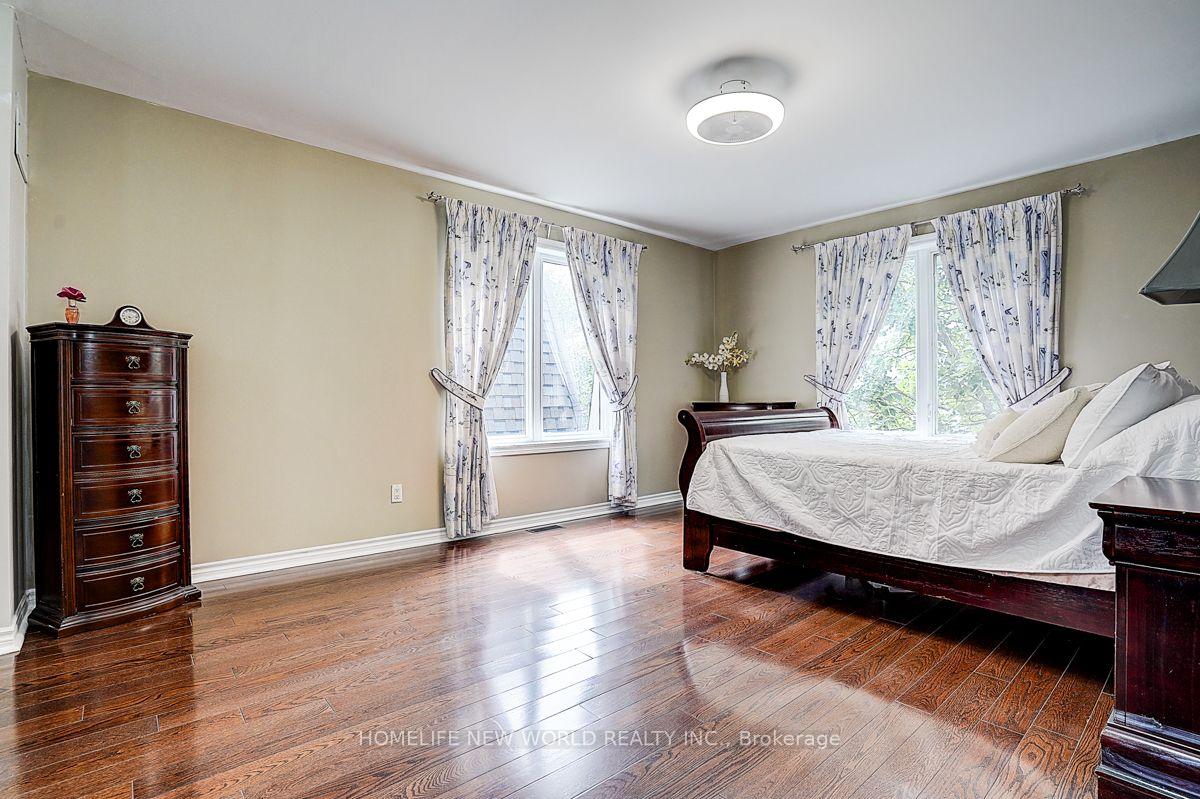 Photo 37 of 82 David Dunlap Circle, North York, Banbury-Don Mills — HOMEH