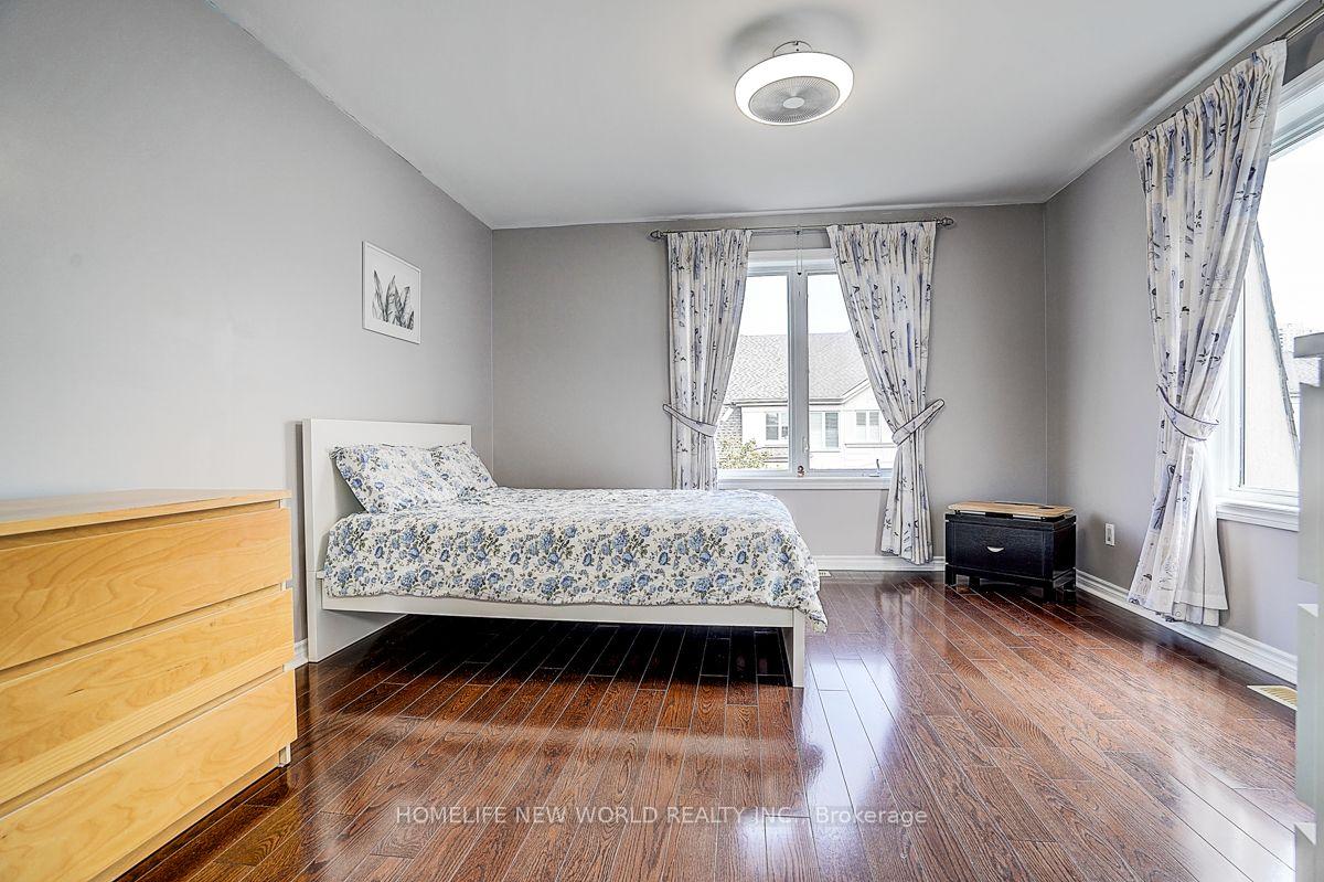 Photo 40 of 82 David Dunlap Circle, North York, Banbury-Don Mills — HOMEH