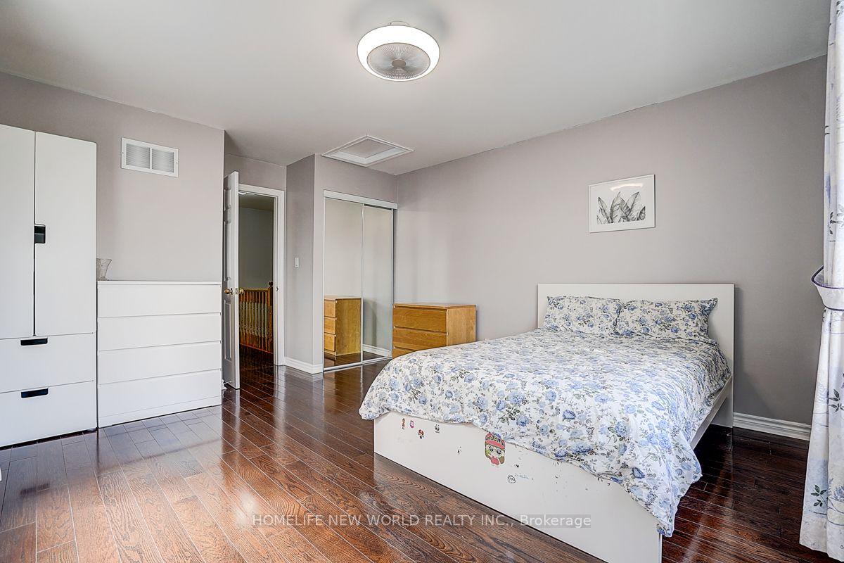 Photo 41 of 82 David Dunlap Circle, North York, Banbury-Don Mills — HOMEH