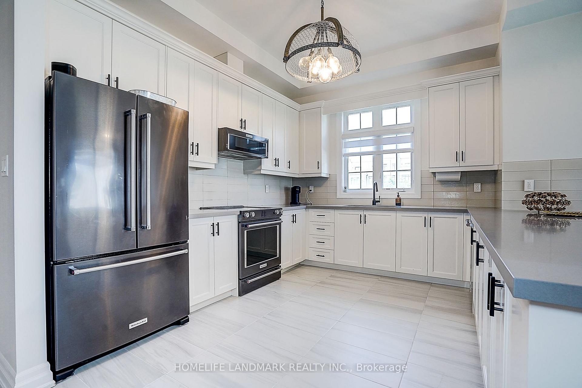 Photo 6 of 56 Botelho Circle, Aurora, Bayview Southeast — HOMEH