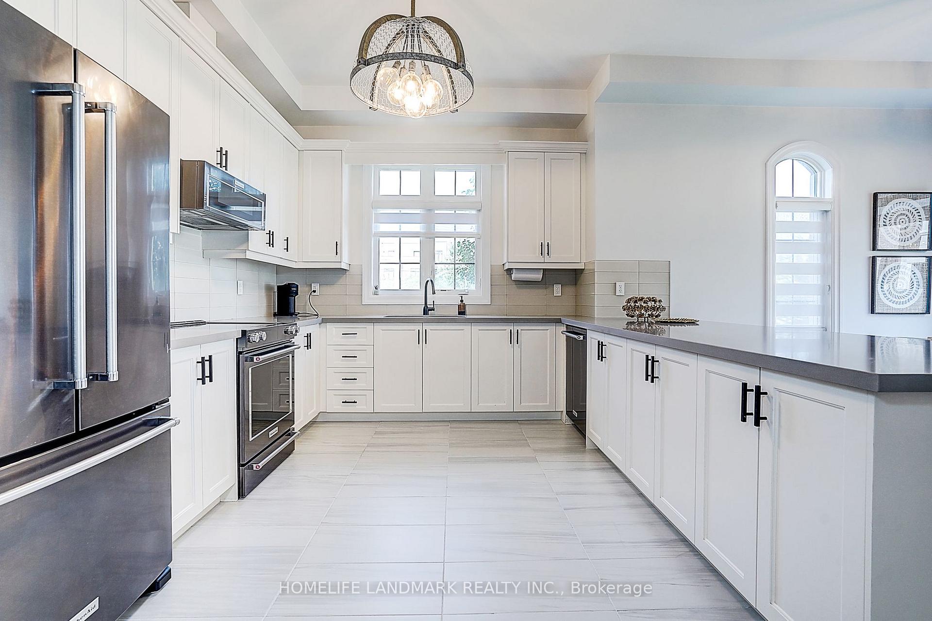 Photo 7 of 56 Botelho Circle, Aurora, Bayview Southeast — HOMEH