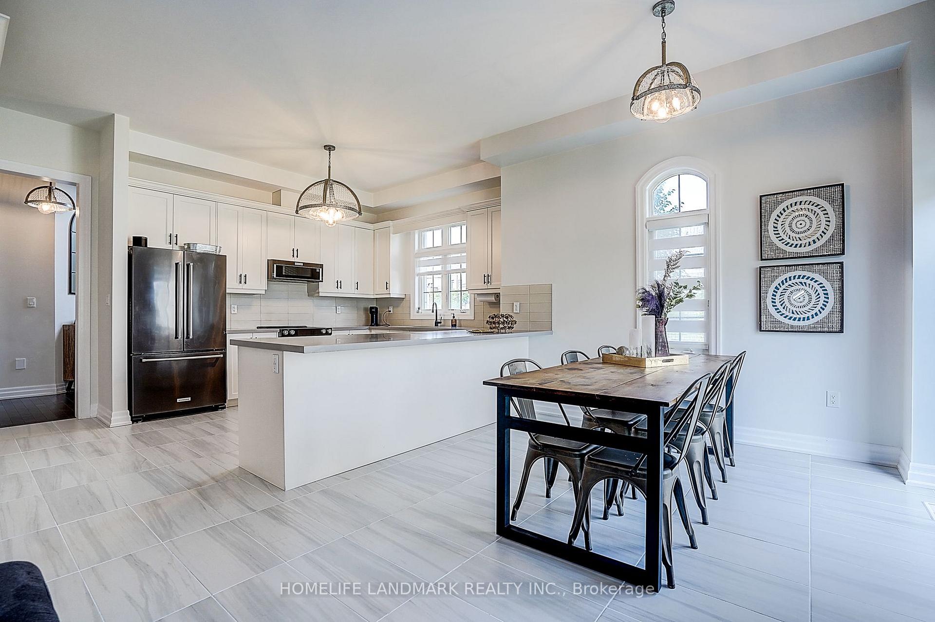 Photo 11 of 56 Botelho Circle, Aurora, Bayview Southeast — HOMEH
