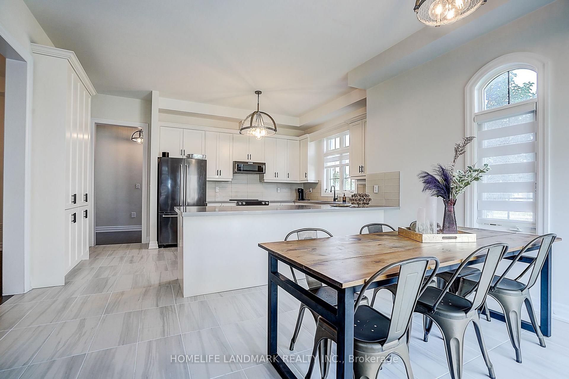 Photo 12 of 56 Botelho Circle, Aurora, Bayview Southeast — HOMEH
