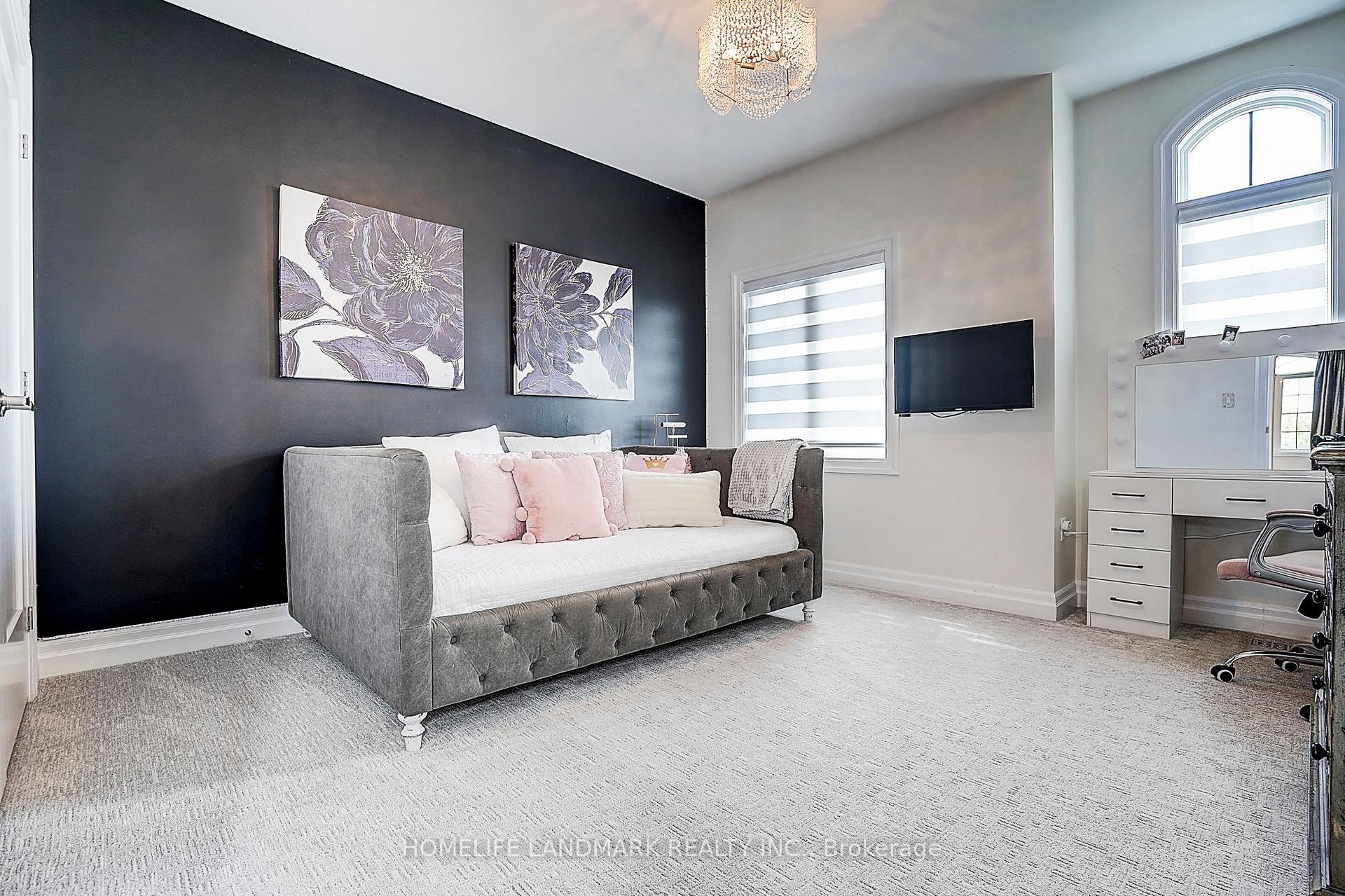 Photo 36 of 56 Botelho Circle, Aurora, Bayview Southeast — HOMEH