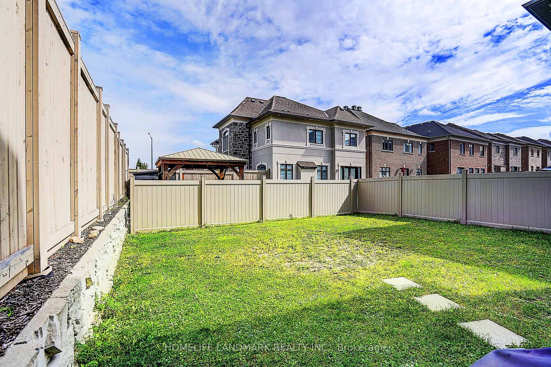 Photo 41 of 56 Botelho Circle, Aurora, Bayview Southeast — HOMEH