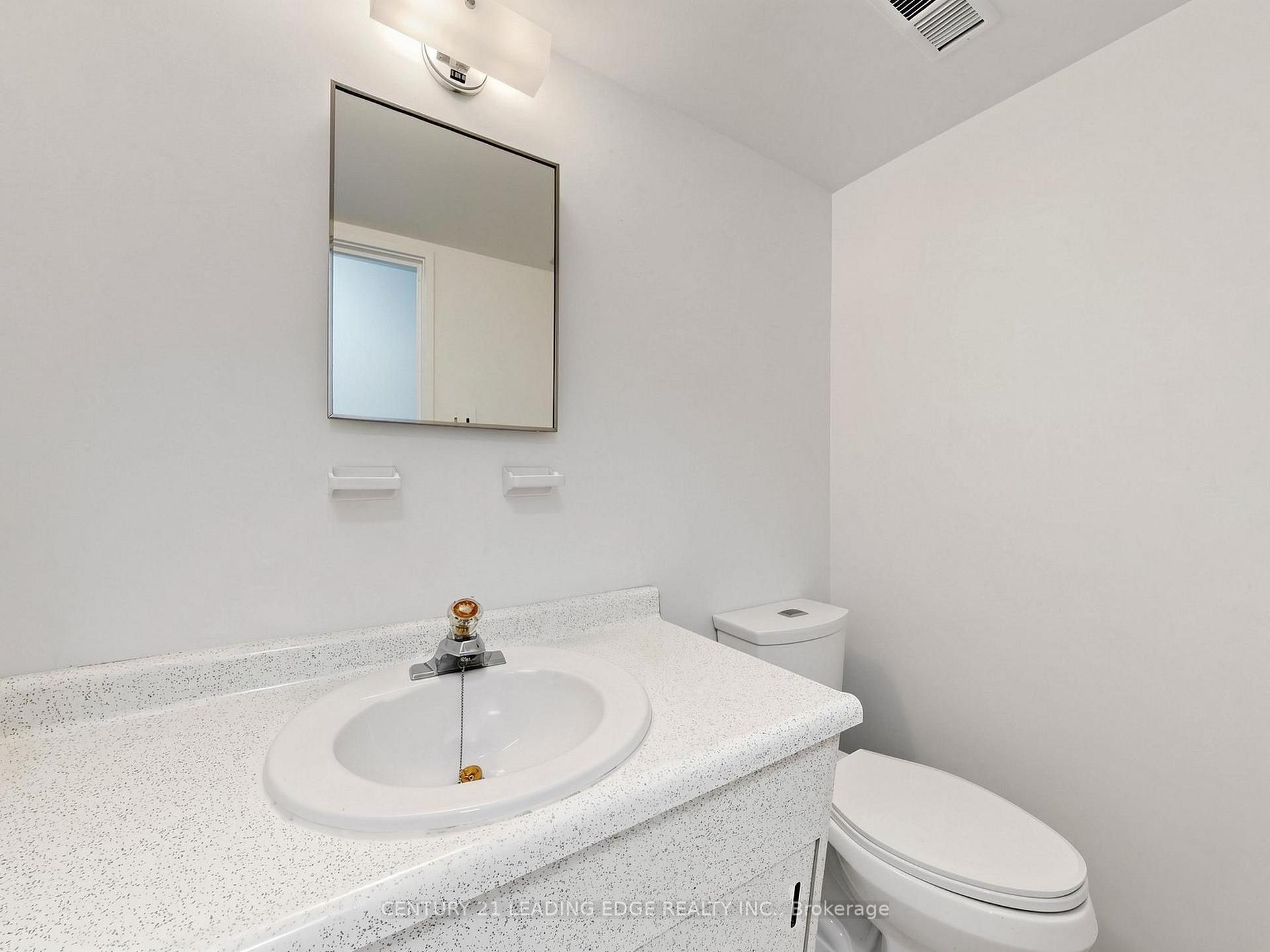 Photo 33 of 219 Lynedock Crescent, North York, Parkwoods-Donalda — HOMEH
